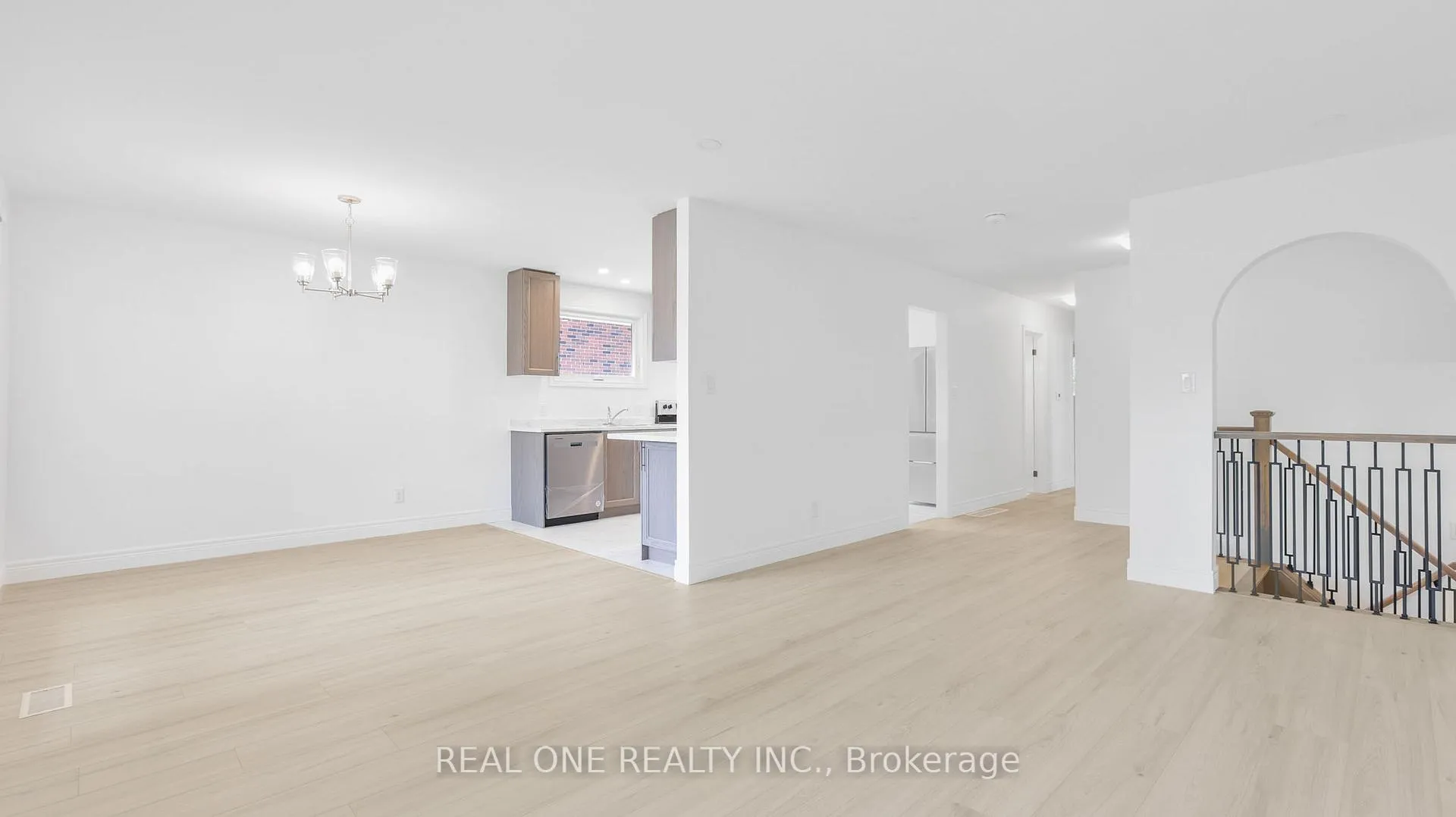 Photo 4 of 10 Bentley Place, Hamilton, Gilbert — HOMEH