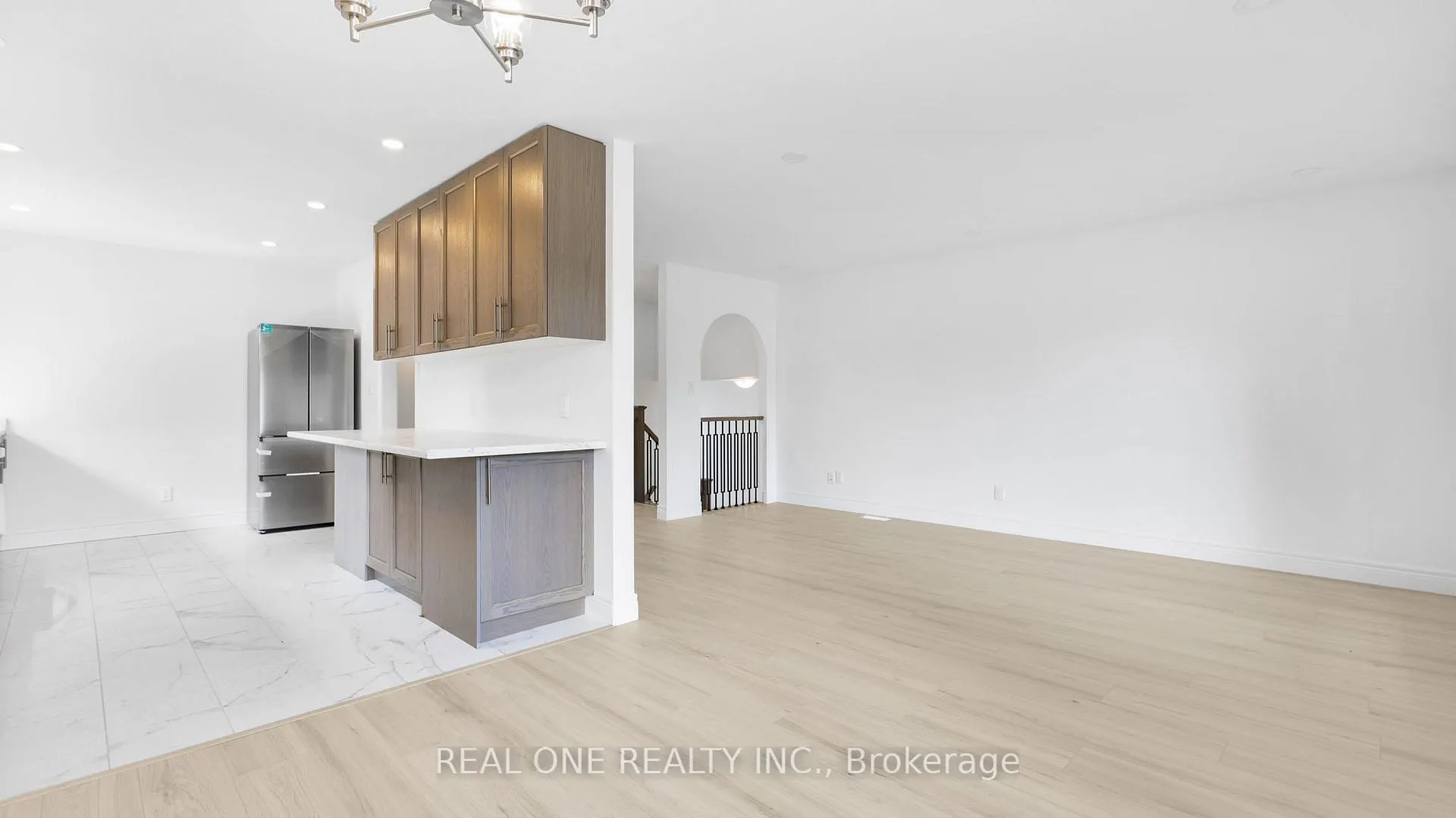 Photo 6 of 10 Bentley Place, Hamilton, Gilbert — HOMEH