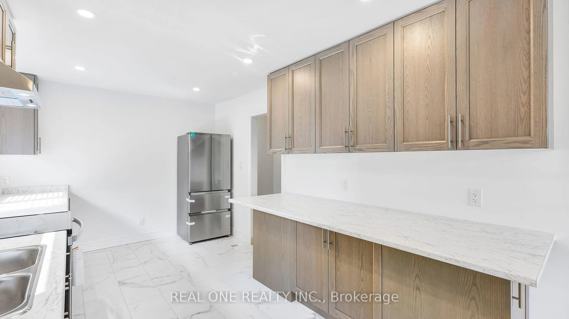 Photo 9 of 10 Bentley Place, Hamilton, Gilbert — HOMEH