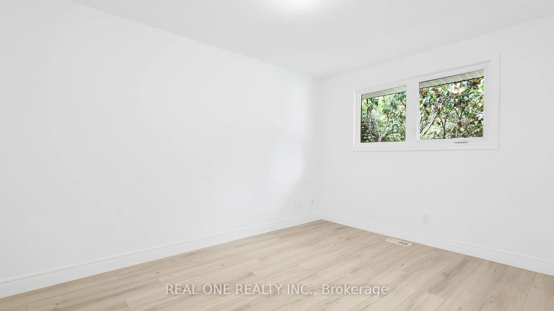 Photo 17 of 10 Bentley Place, Hamilton, Gilbert — HOMEH