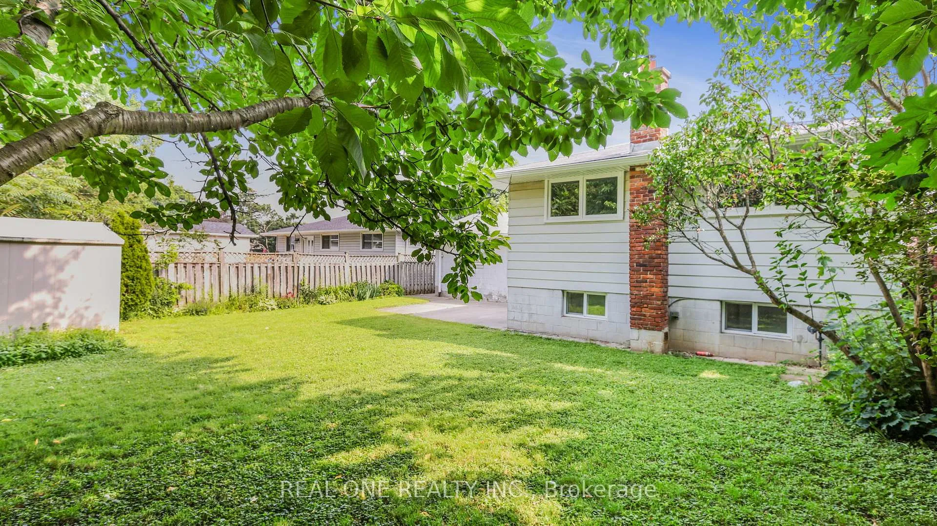 Photo 37 of 10 Bentley Place, Hamilton, Gilbert — HOMEH