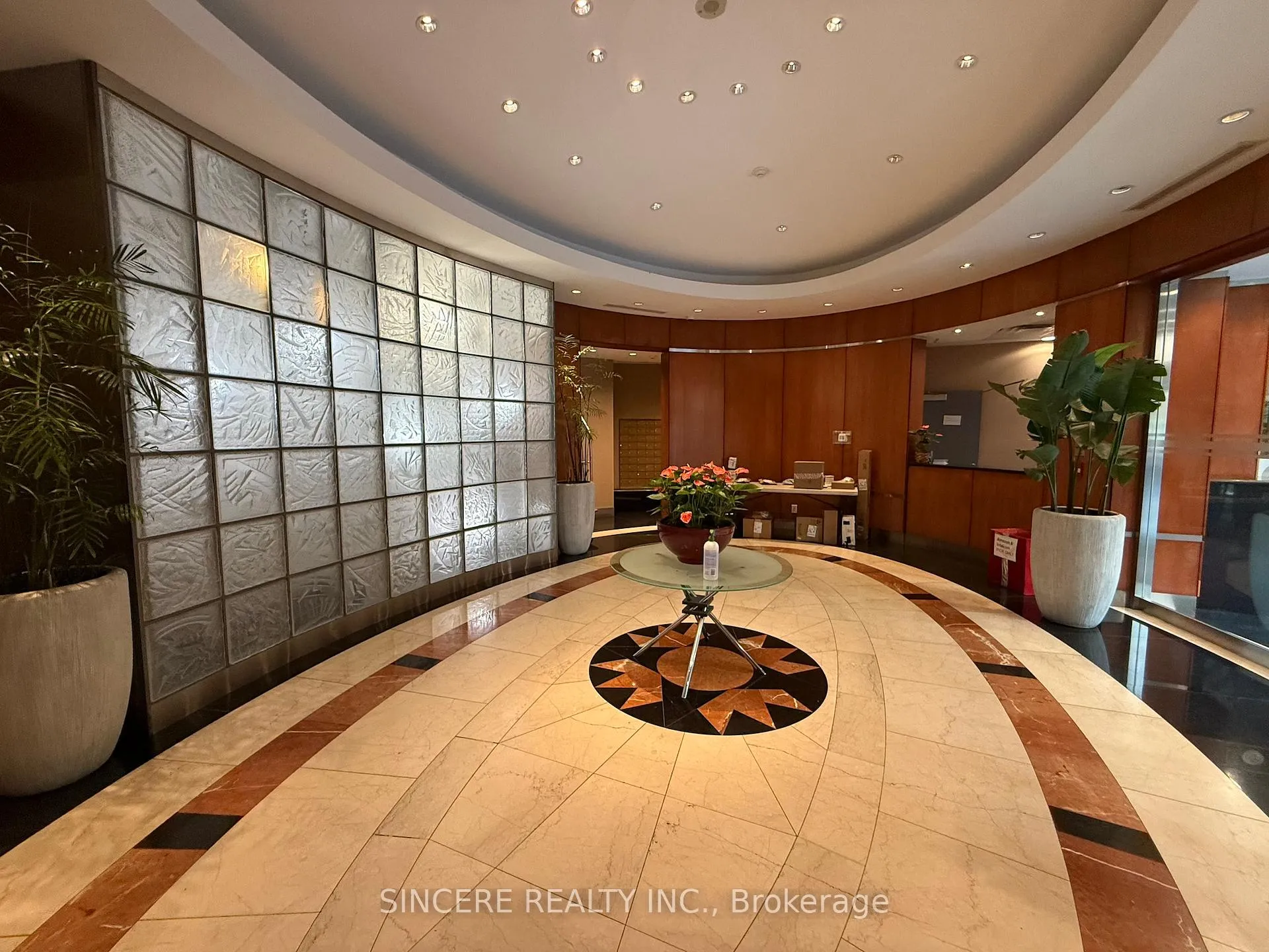 Photo 4 of Unit 1701, 1121 Bay Street, Toronto, Bay Street Corridor — HOMEH