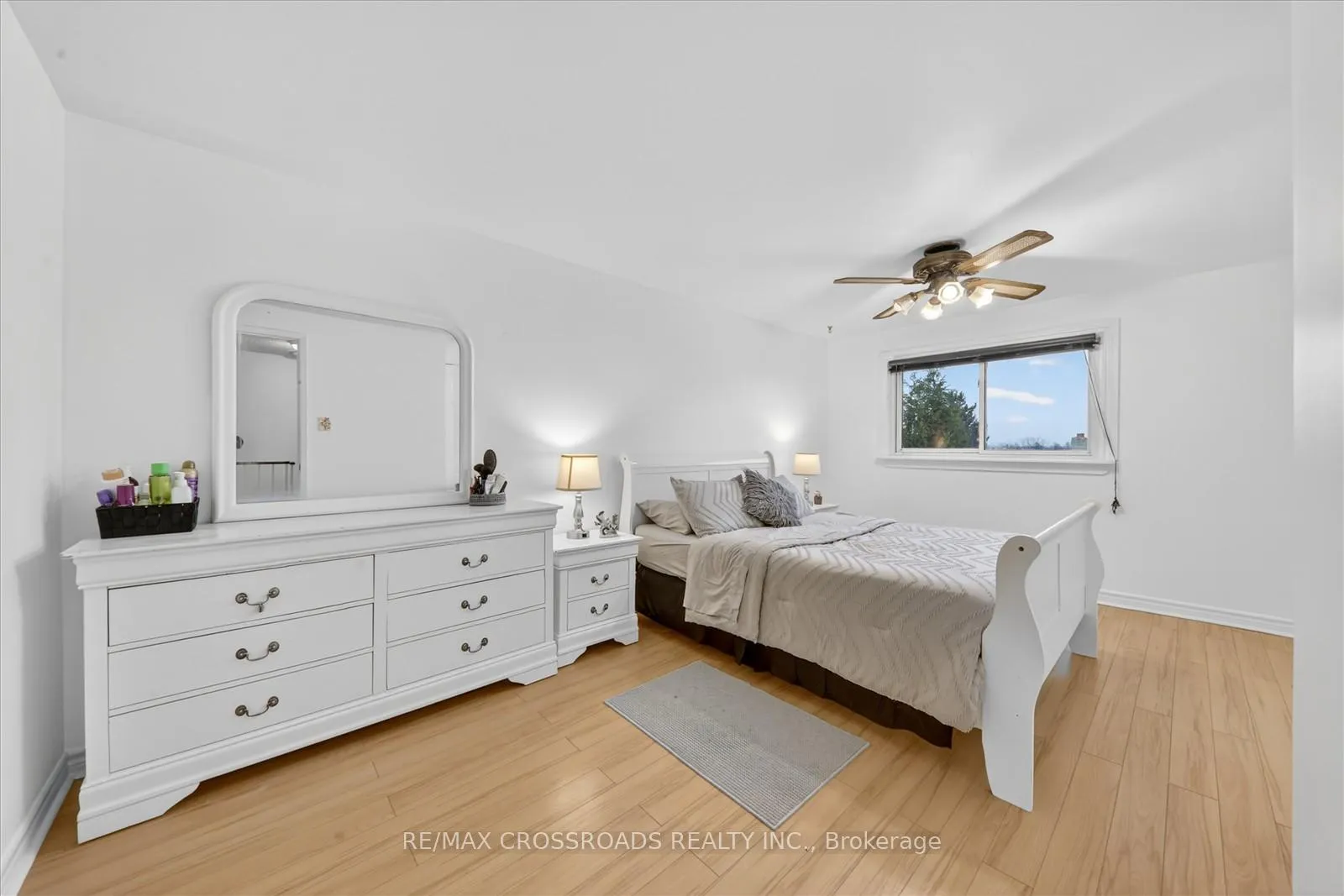 Photo 20 of 35 Harley Drive, Ajax, Central — HOMEH