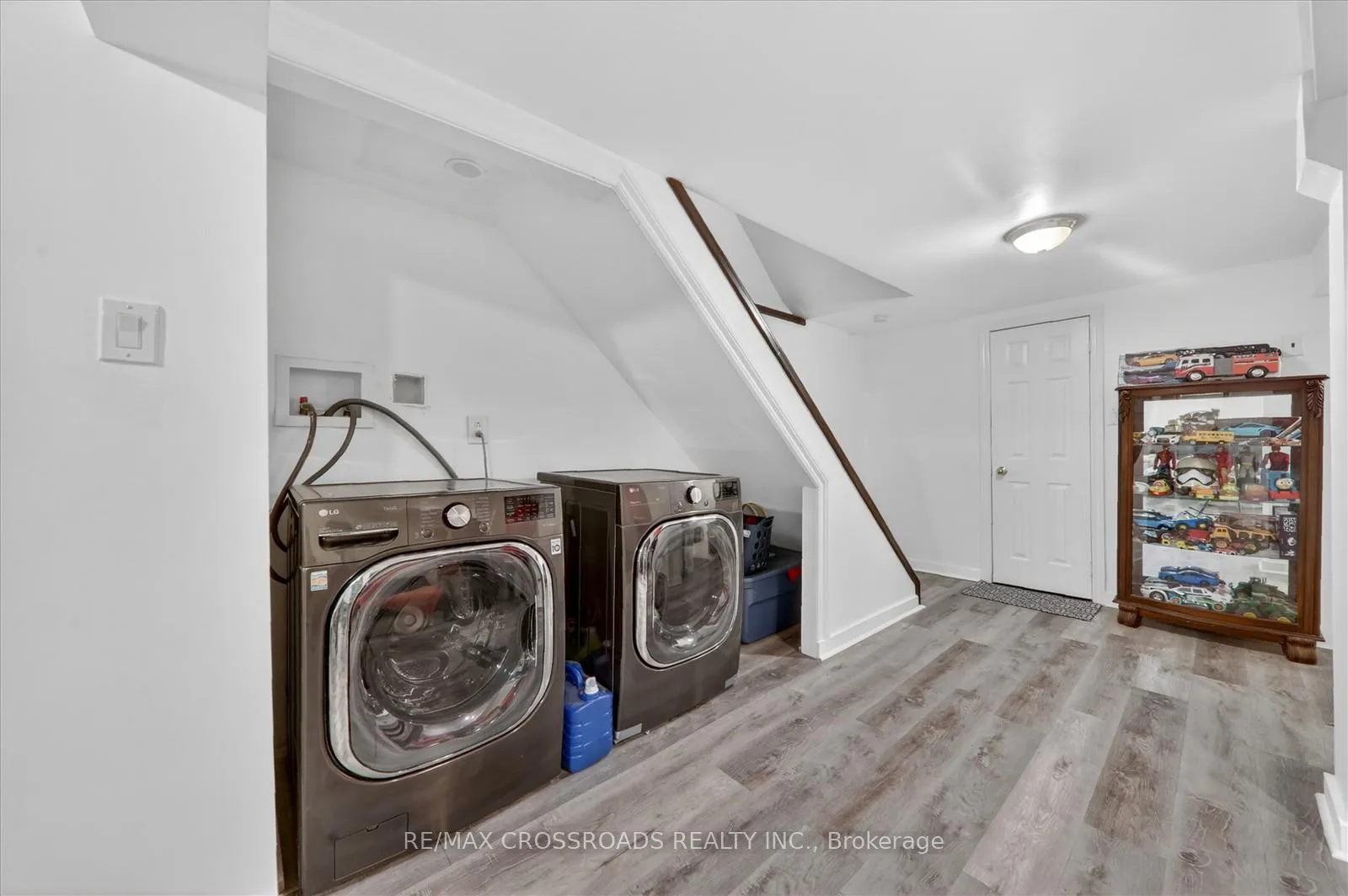 Photo 31 of 35 Harley Drive, Ajax, Central — HOMEH