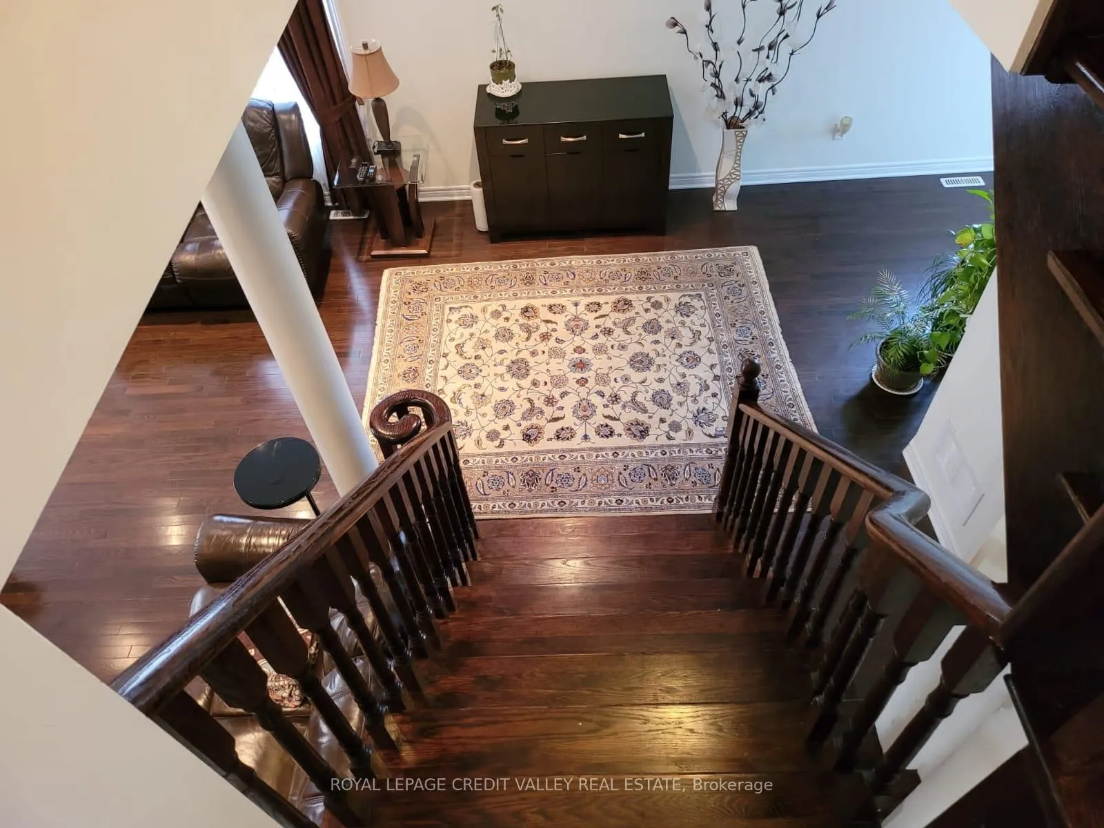 Photo 10 of 38 Brahm Court, Vaughan, Vellore Village — HOMEH