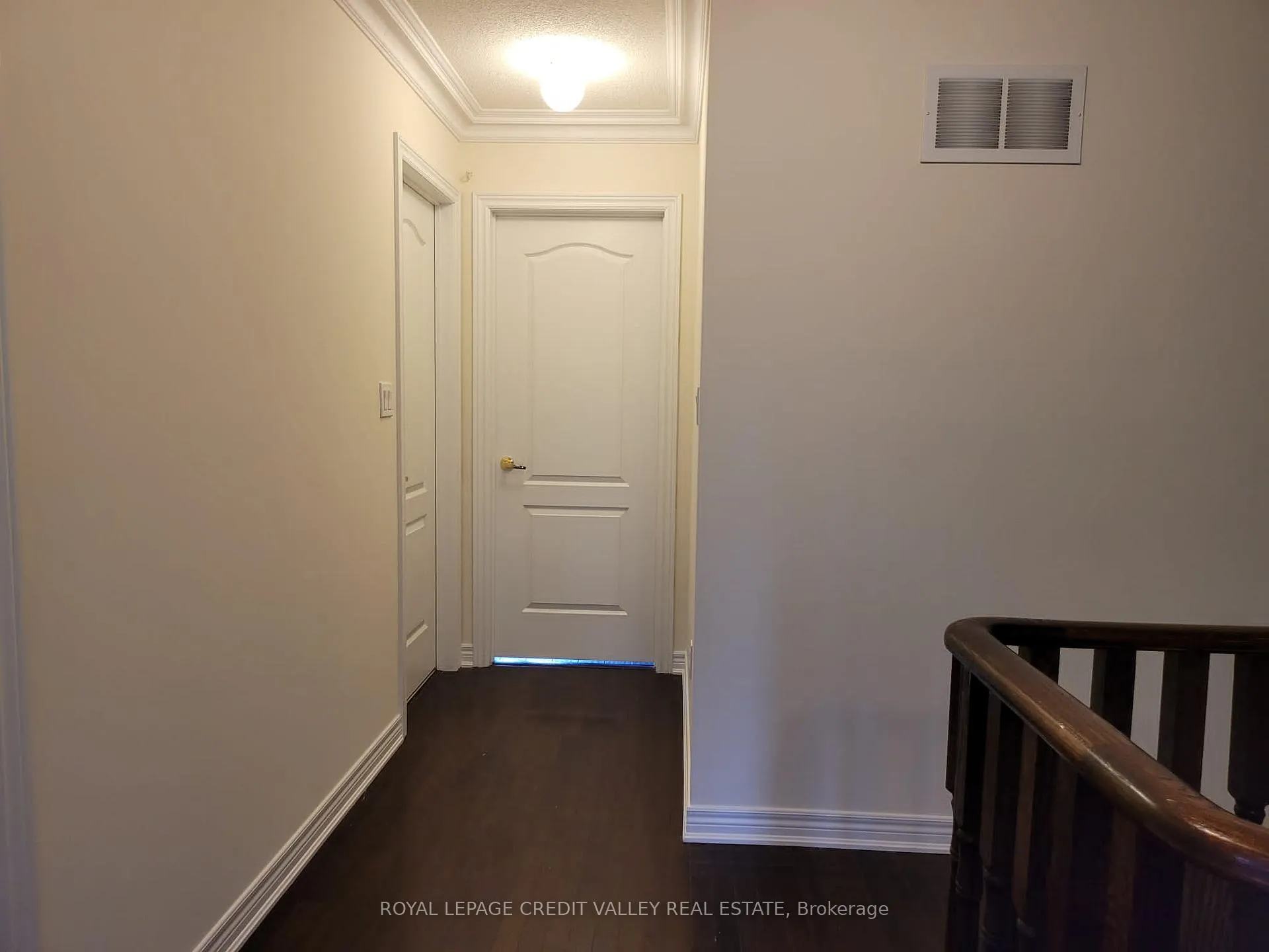 Photo 13 of 38 Brahm Court, Vaughan, Vellore Village — HOMEH