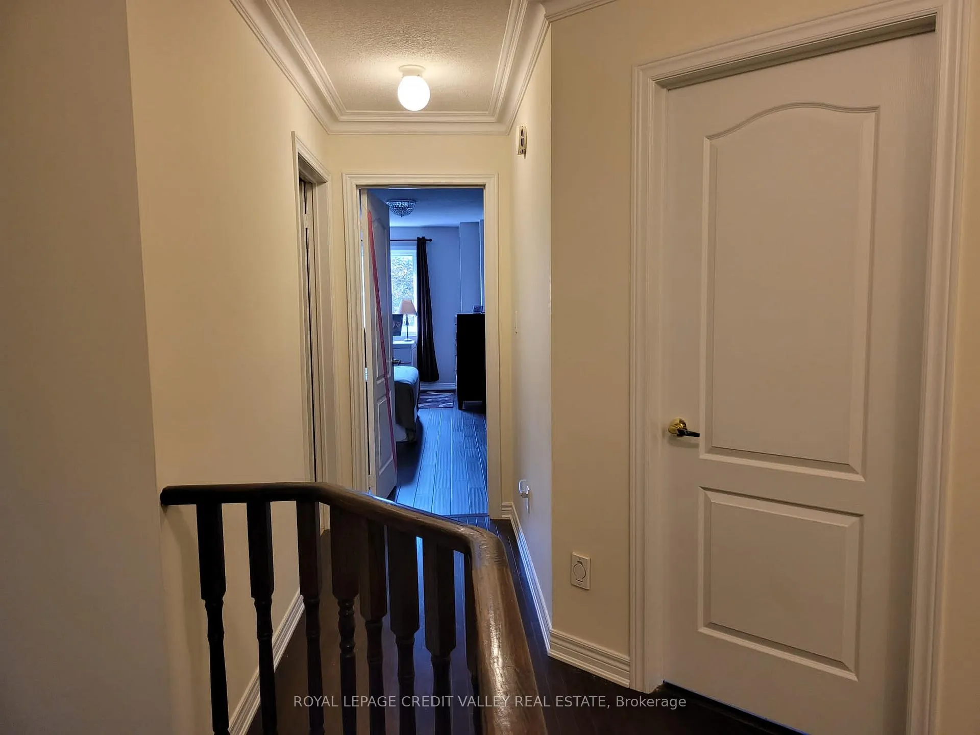 Photo 14 of 38 Brahm Court, Vaughan, Vellore Village — HOMEH