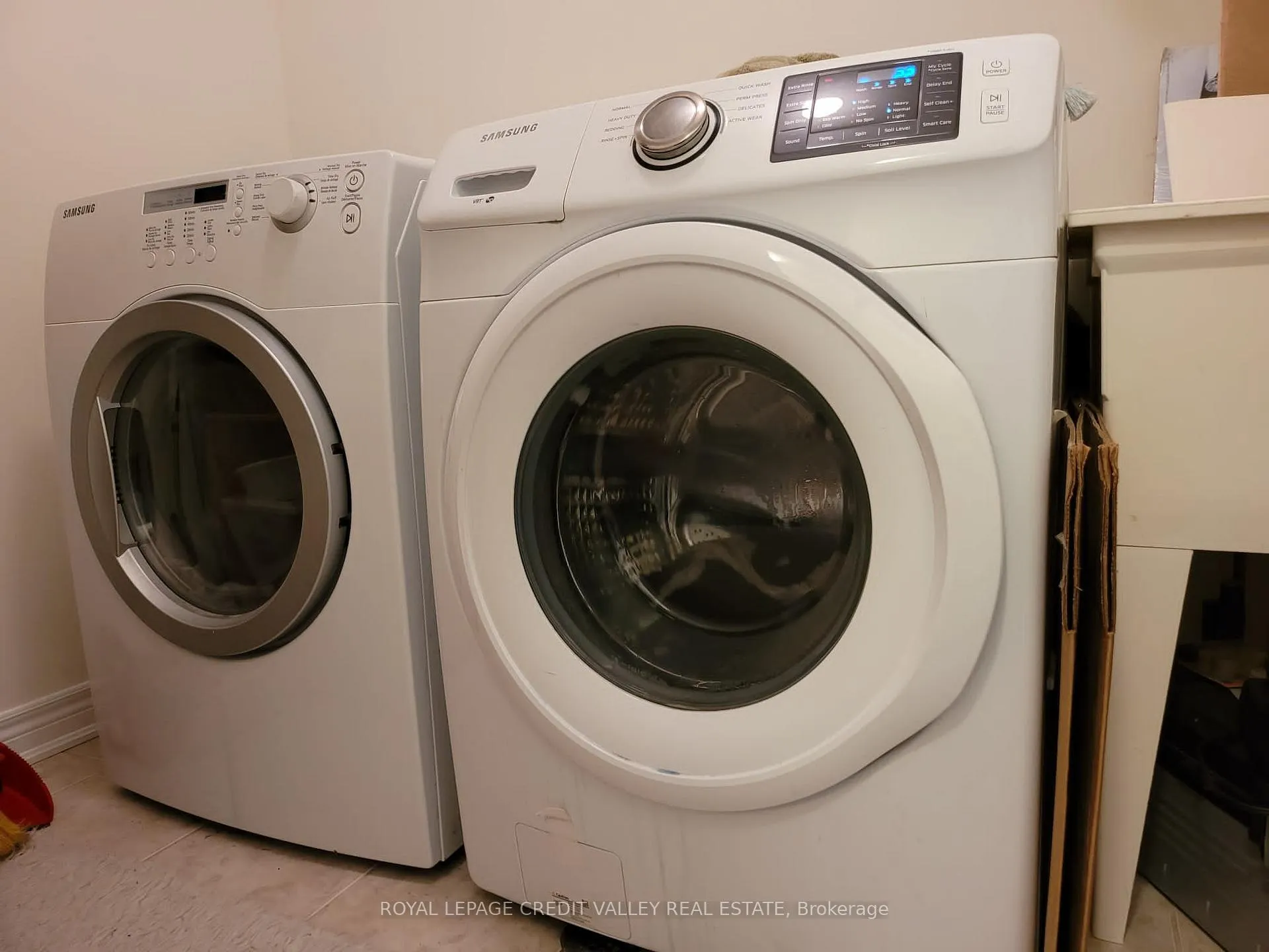 Photo 25 of 38 Brahm Court, Vaughan, Vellore Village — HOMEH