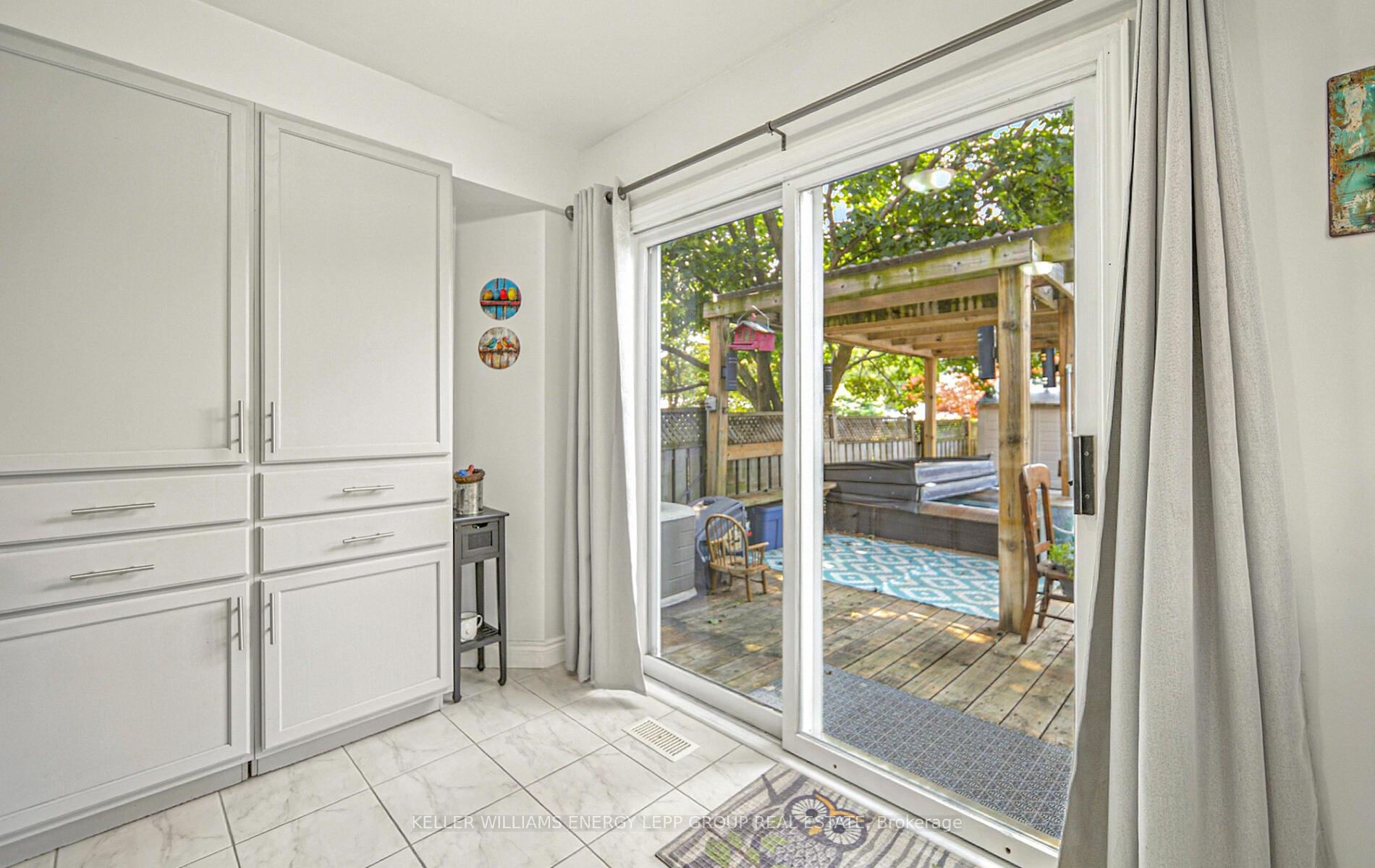 Photo 14 of 85 Short Crescent, Clarington, Courtice — HOMEH