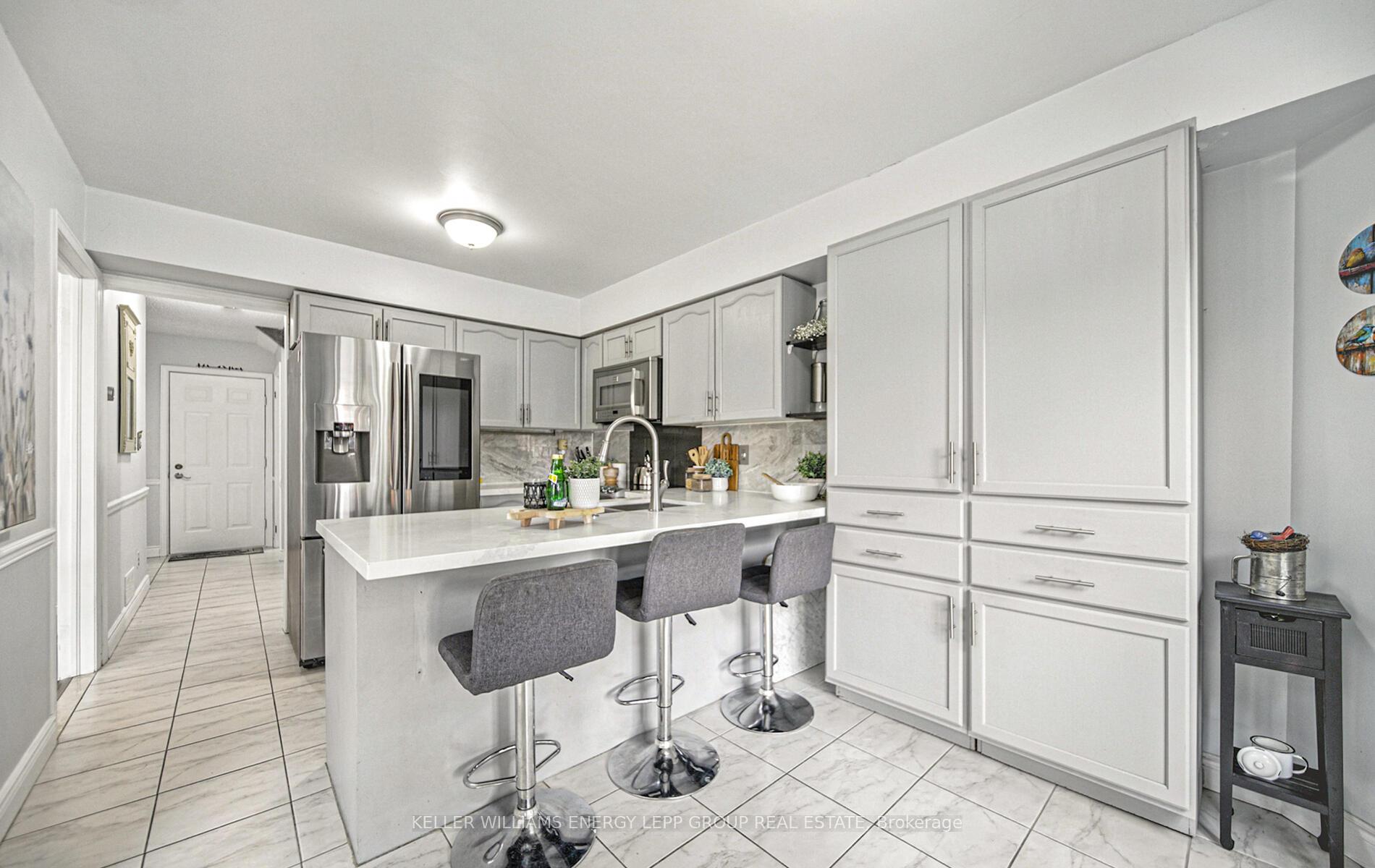 Photo 15 of 85 Short Crescent, Clarington, Courtice — HOMEH