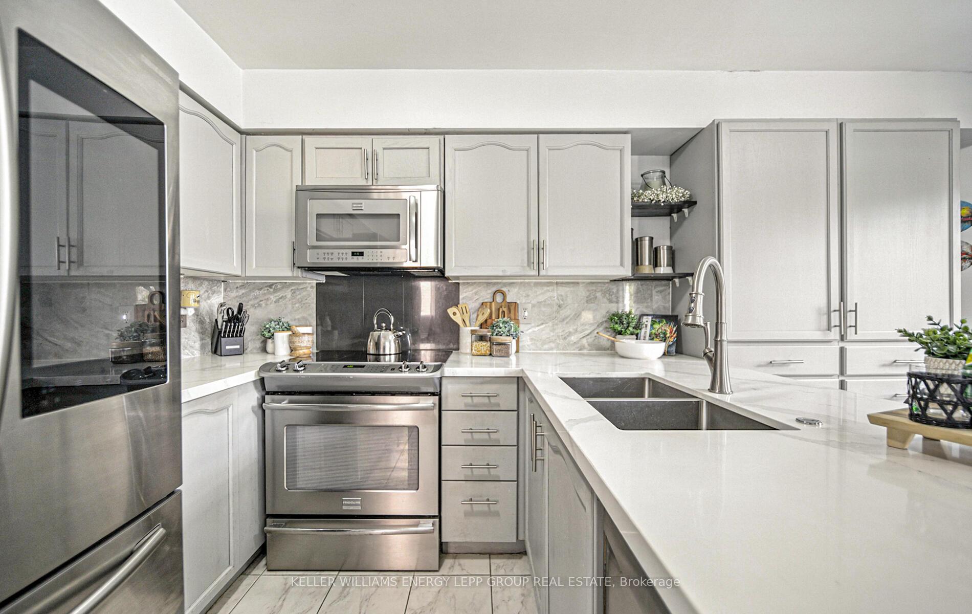 Photo 16 of 85 Short Crescent, Clarington, Courtice — HOMEH