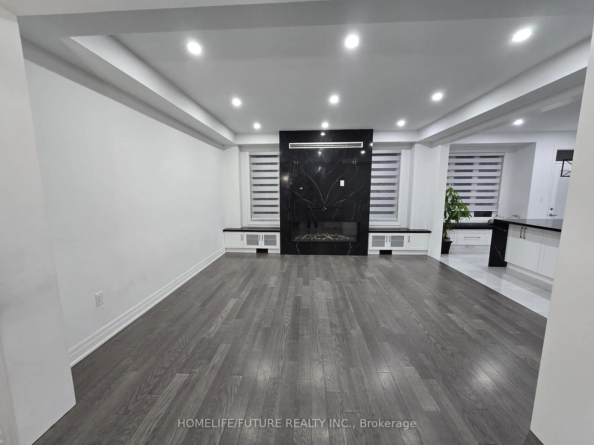 Photo 4 of Unit Main, 2809 Foxden Square, Pickering, Rural Pickering — HOMEH