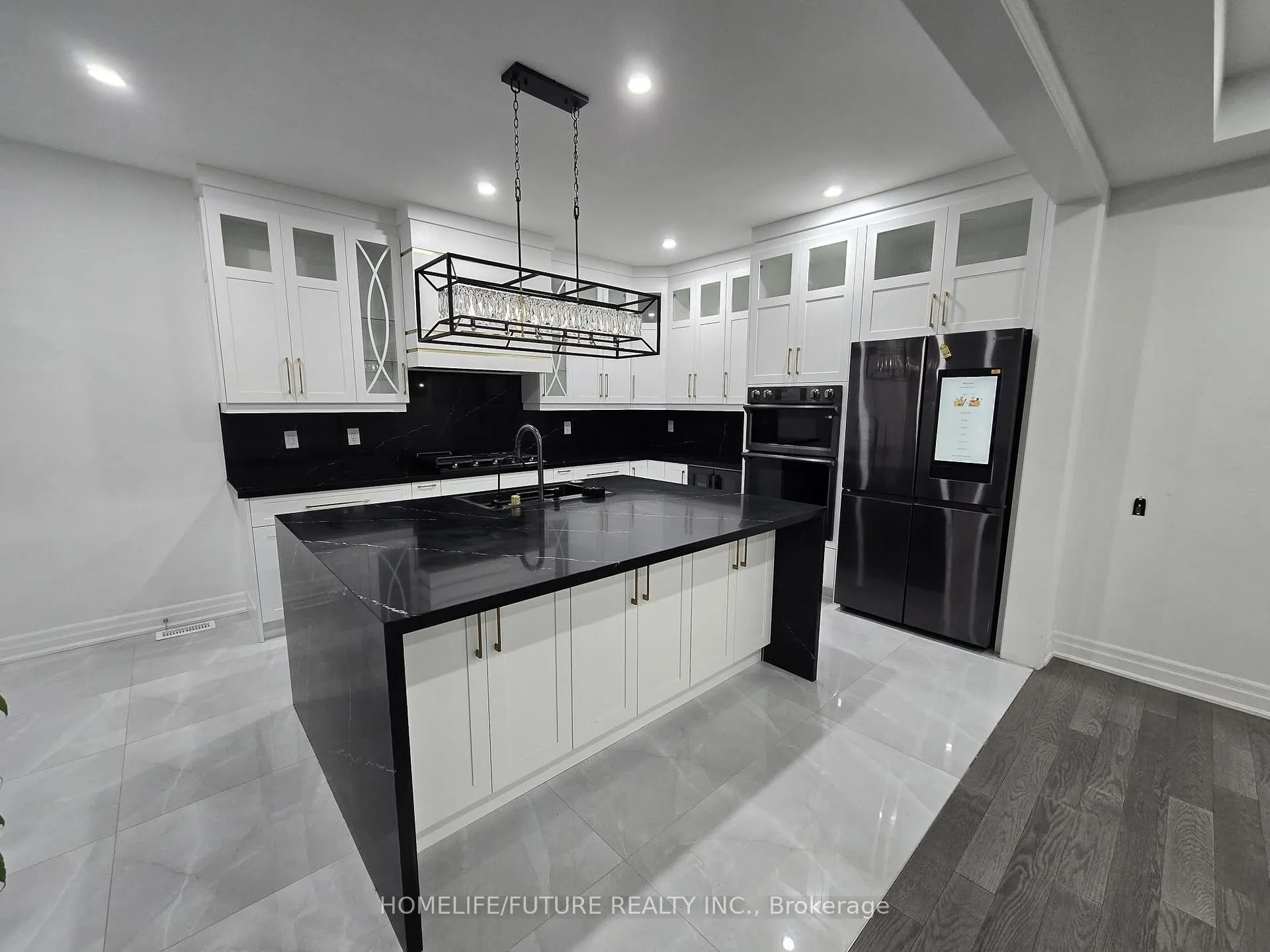 Photo 5 of Unit Main, 2809 Foxden Square, Pickering, Rural Pickering — HOMEH