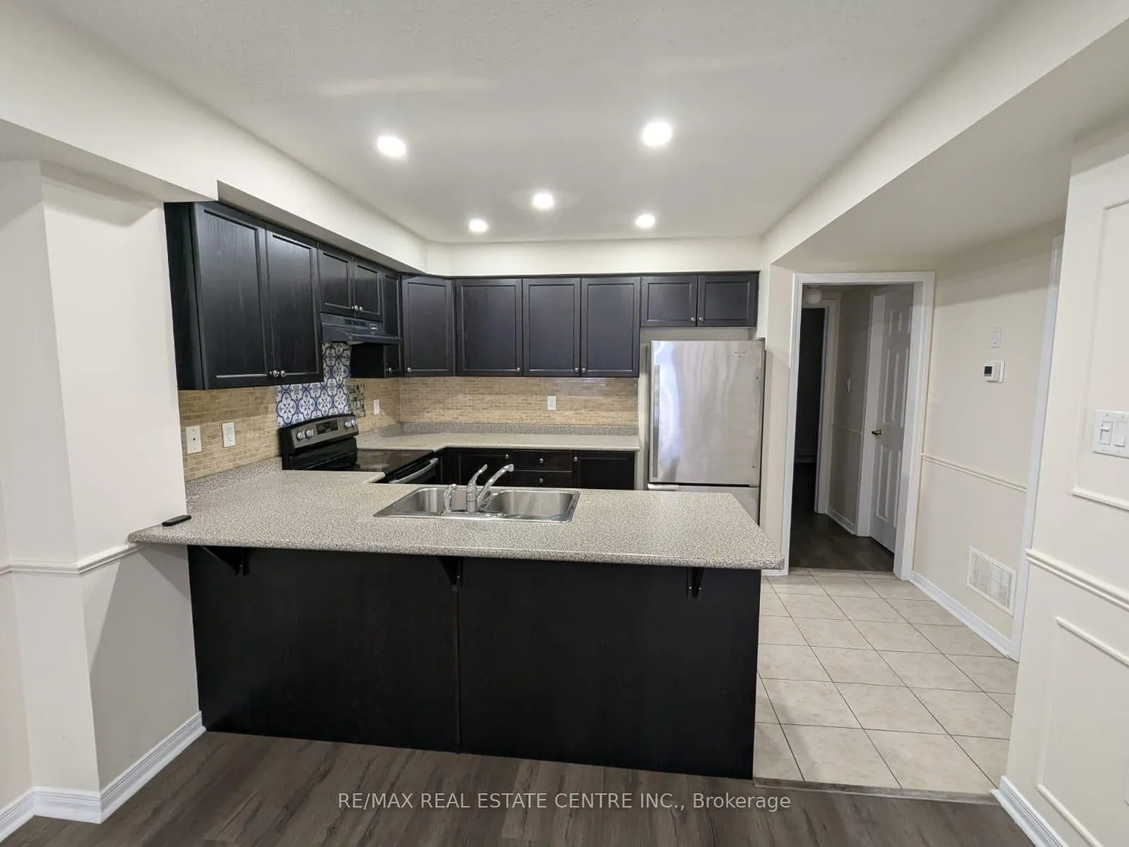 Photo 3 of 72 Abela Lane, Ajax, Central — HOMEH