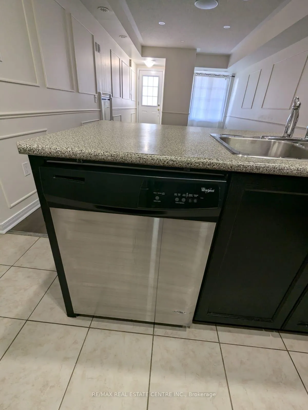 Photo 4 of 72 Abela Lane, Ajax, Central — HOMEH