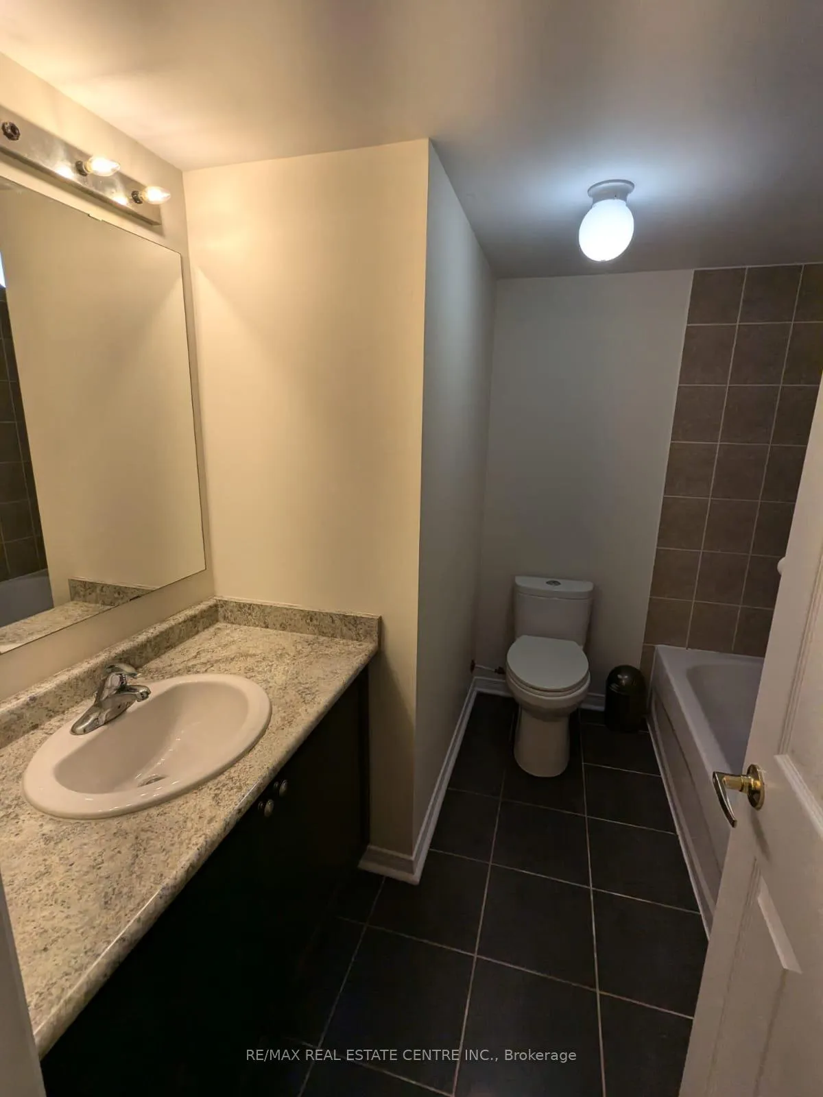Photo 14 of 72 Abela Lane, Ajax, Central — HOMEH
