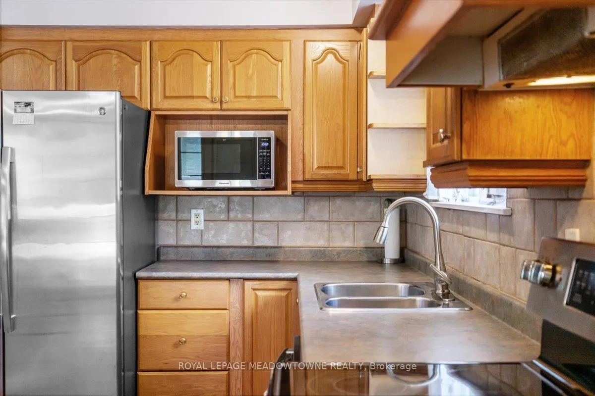 Photo 11 of 9 Welbeck Drive, Brampton, Northwood Park — HOMEH