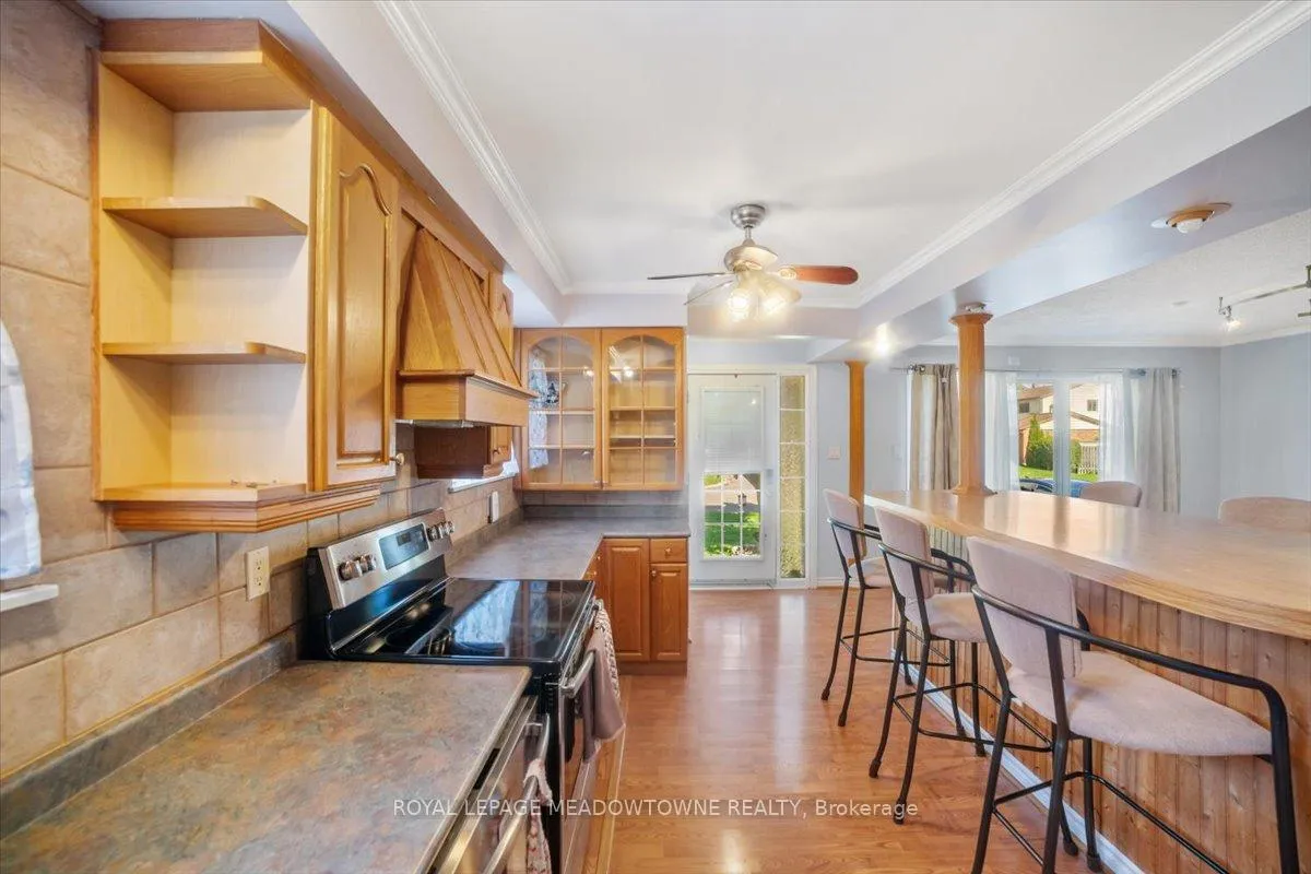 Photo 16 of 9 Welbeck Drive, Brampton, Northwood Park — HOMEH