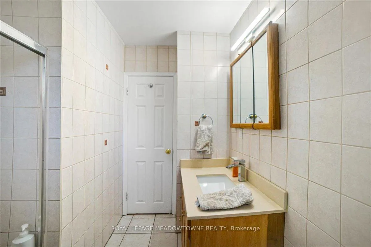 Photo 24 of 9 Welbeck Drive, Brampton, Northwood Park — HOMEH