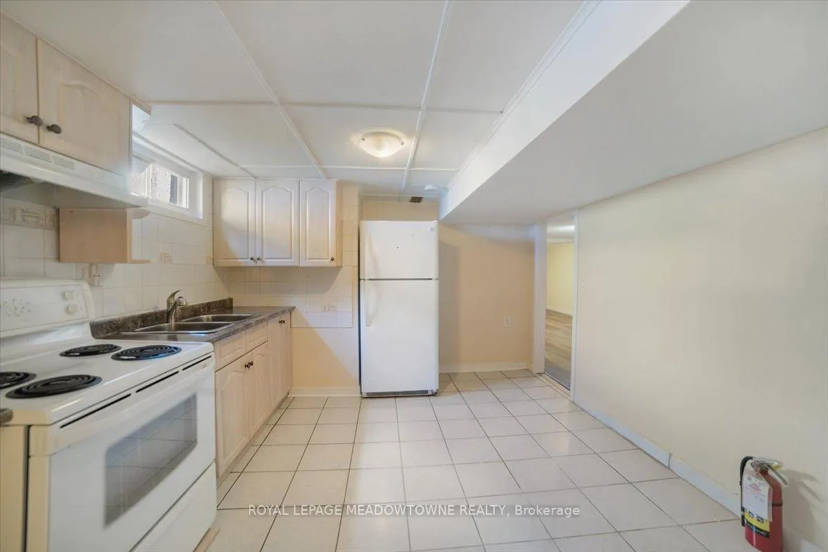 Photo 30 of 9 Welbeck Drive, Brampton, Northwood Park — HOMEH