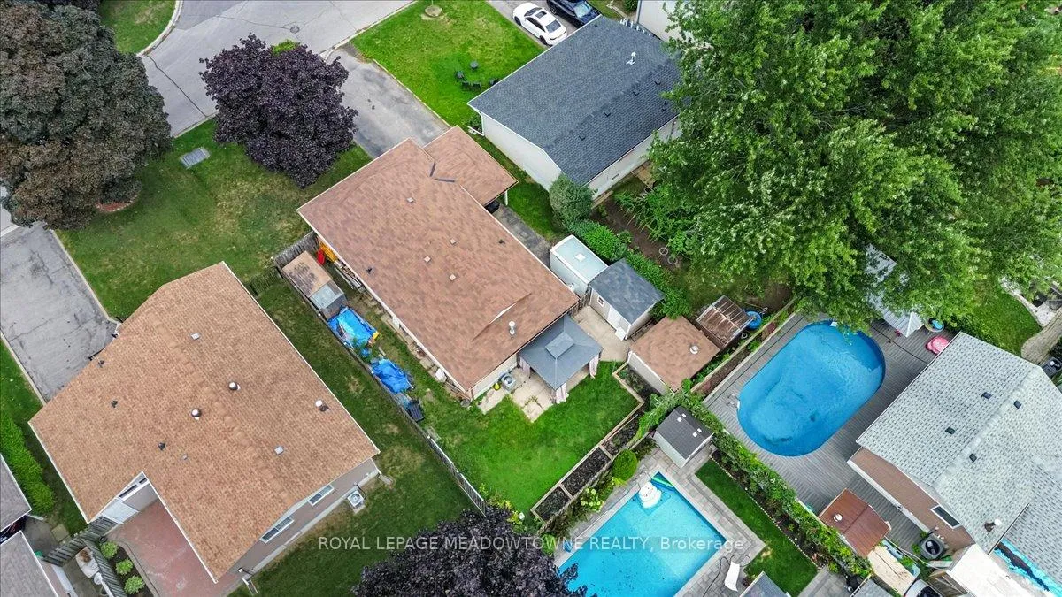 Photo 37 of 9 Welbeck Drive, Brampton, Northwood Park — HOMEH