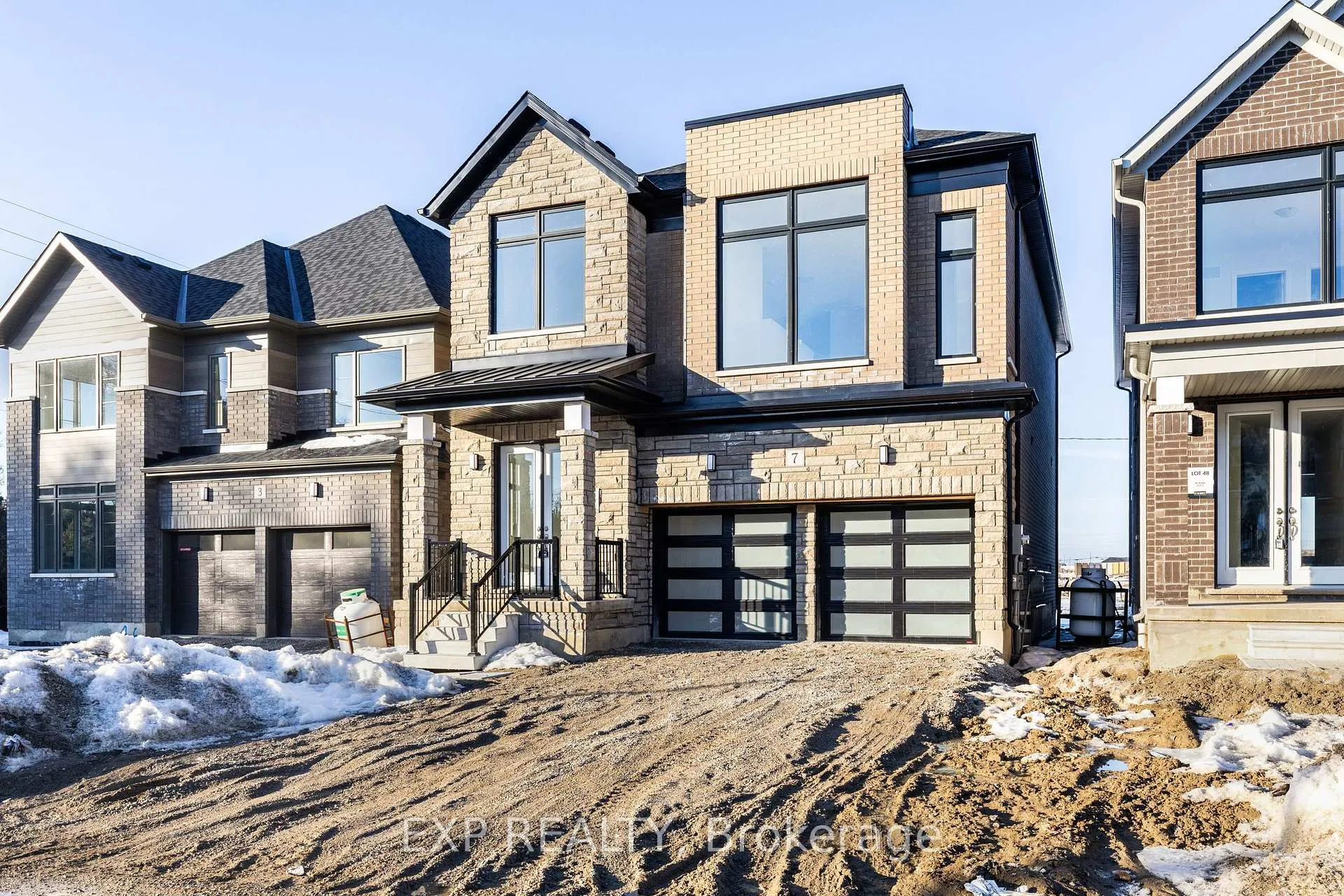 Photo 2 of 7 Blain Drive, Hamilton, Binbrook — HOMEH