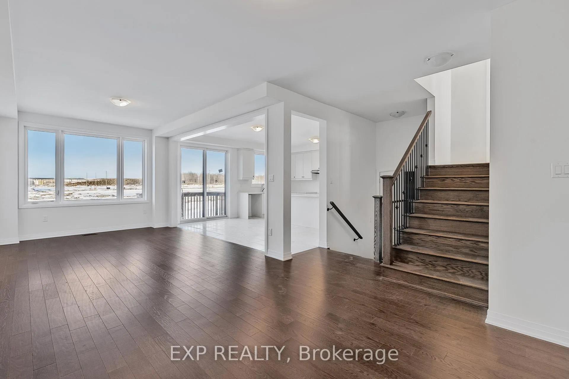 Photo 10 of 7 Blain Drive, Hamilton, Binbrook — HOMEH