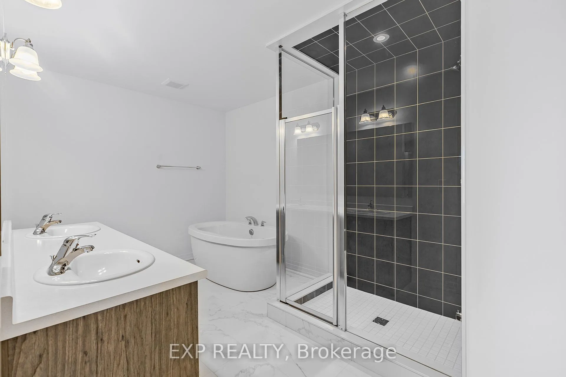 Photo 25 of 7 Blain Drive, Hamilton, Binbrook — HOMEH