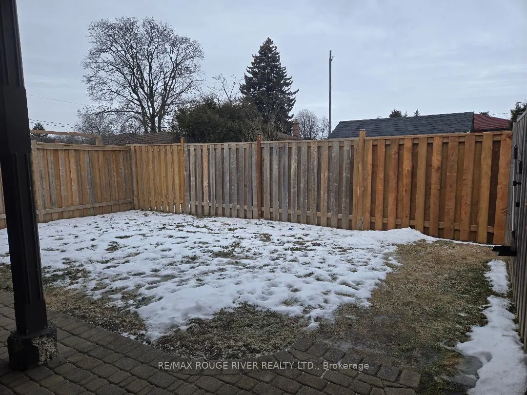 Photo 3 of 666 annapolis Avenue, Oshawa, McLaughlin — HOMEH