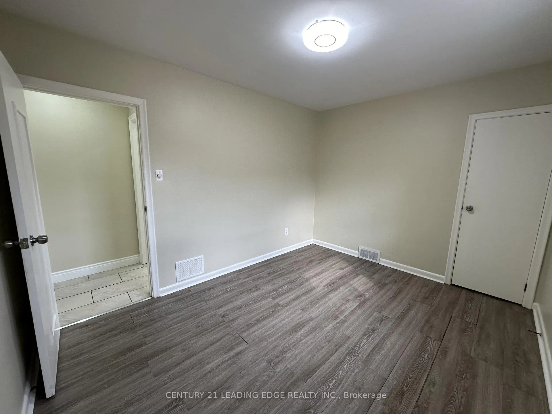 Photo 7 of Unit Upper, 360 Guelph Street, Oshawa, Donevan — HOMEH