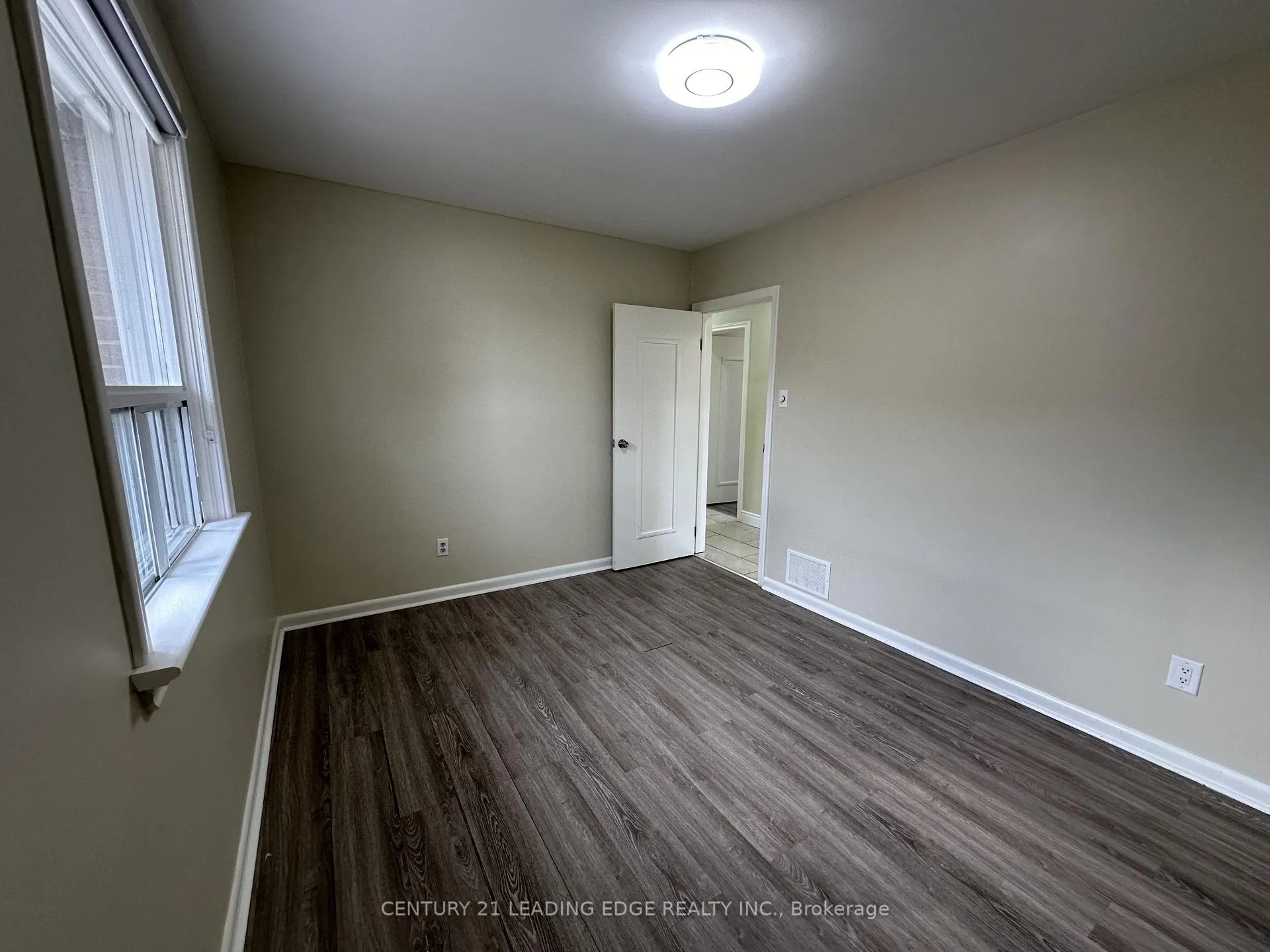Photo 8 of Unit Upper, 360 Guelph Street, Oshawa, Donevan — HOMEH