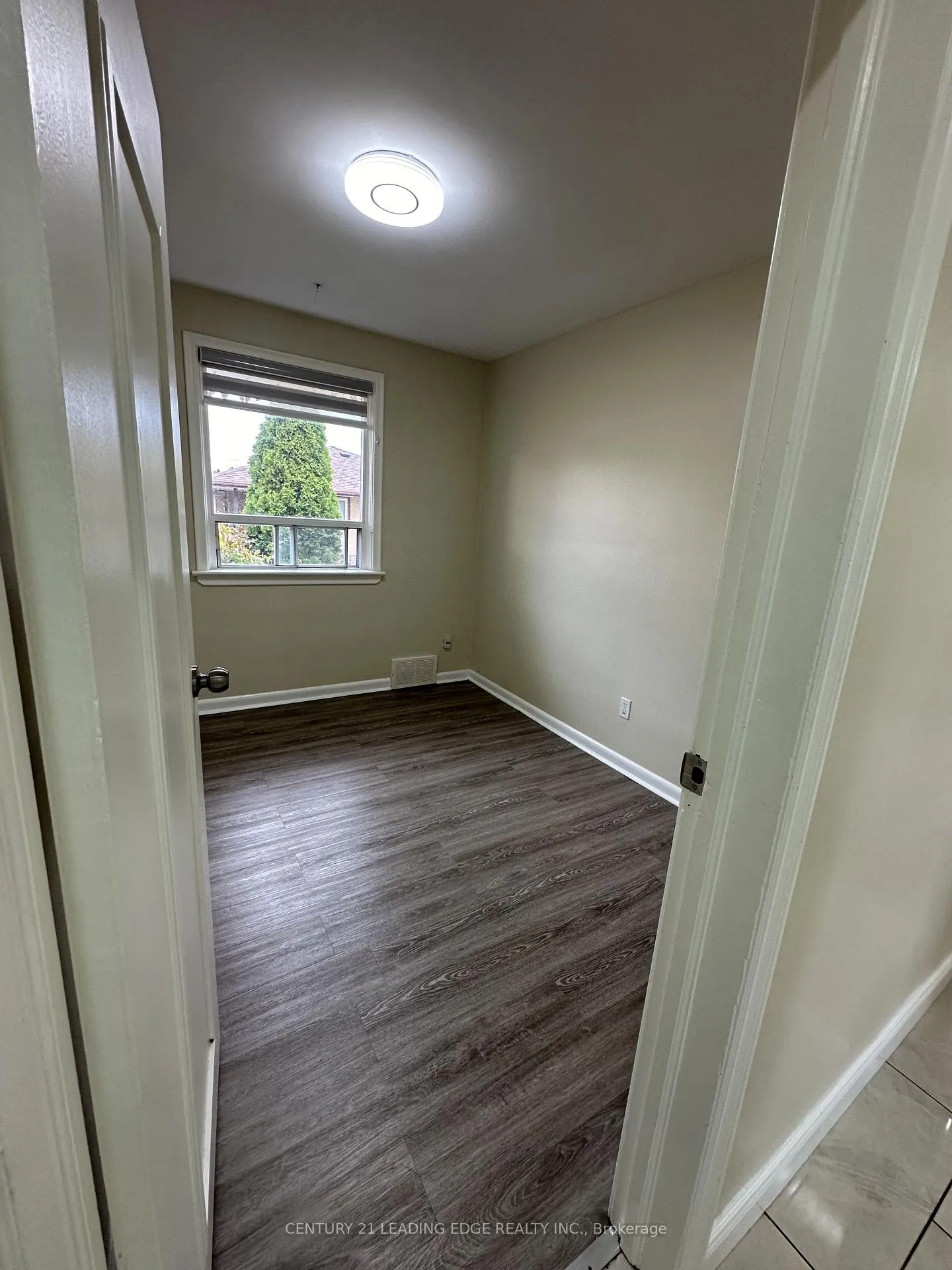 Photo 9 of Unit Upper, 360 Guelph Street, Oshawa, Donevan — HOMEH