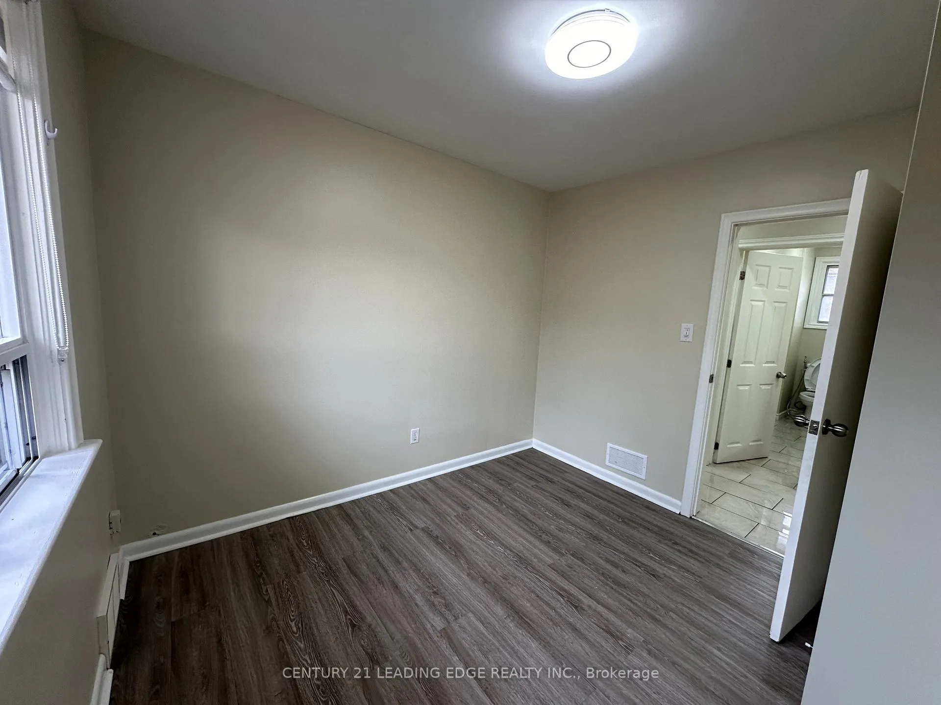 Photo 11 of Unit Upper, 360 Guelph Street, Oshawa, Donevan — HOMEH