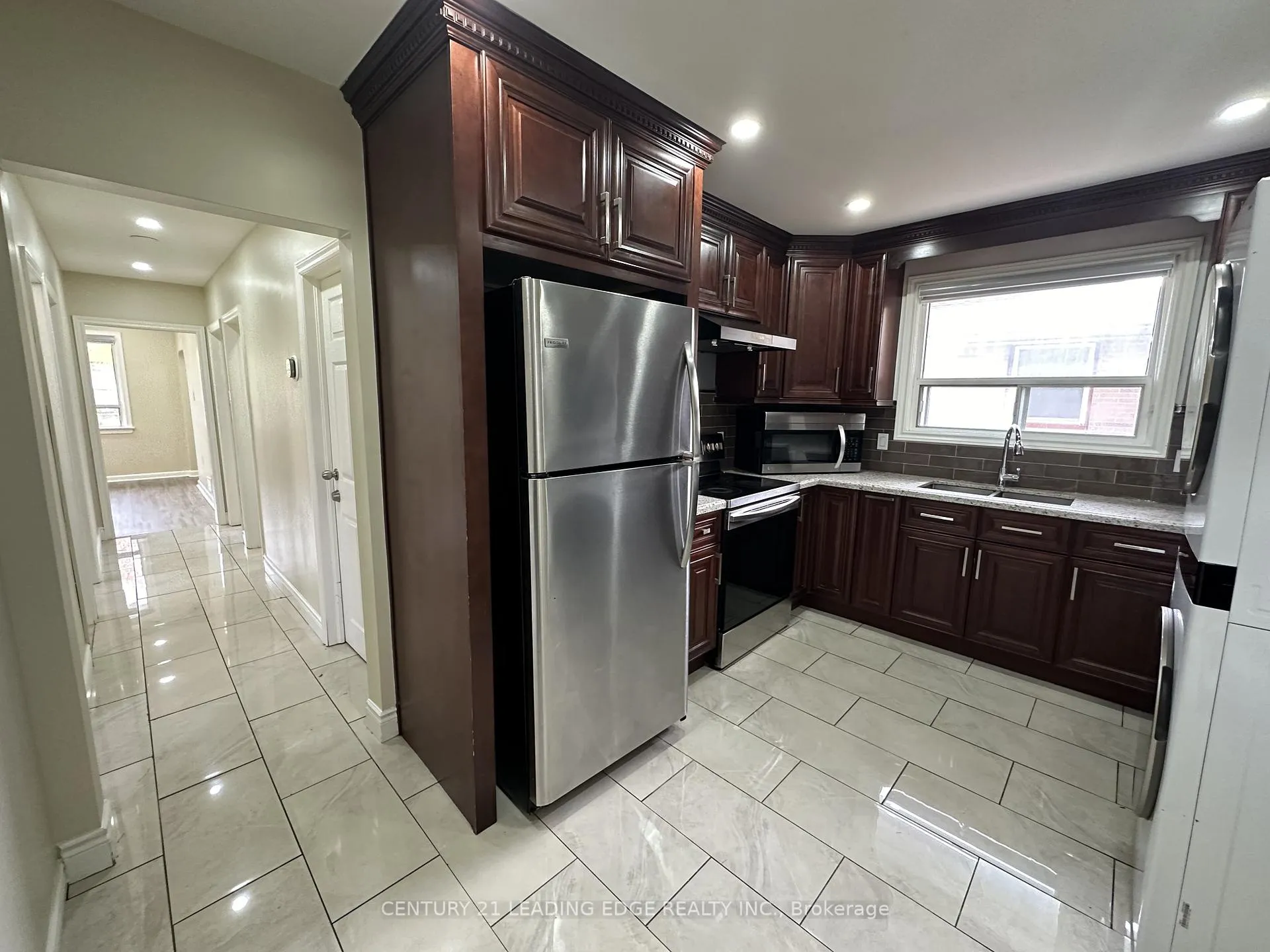 Photo 18 of Unit Upper, 360 Guelph Street, Oshawa, Donevan — HOMEH