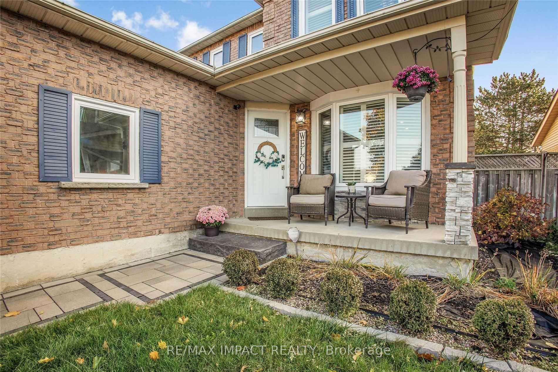 Photo 4 of 55 Sandringham Drive, Clarington, Courtice — HOMEH