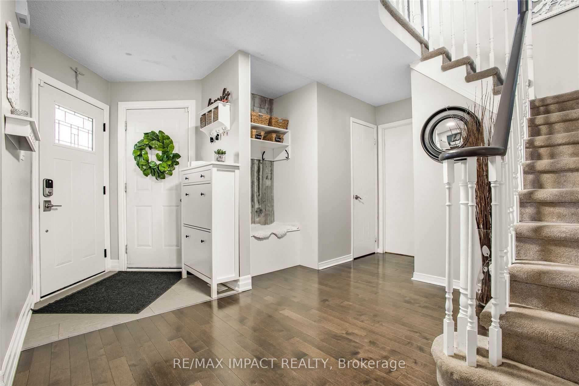 Photo 5 of 55 Sandringham Drive, Clarington, Courtice — HOMEH