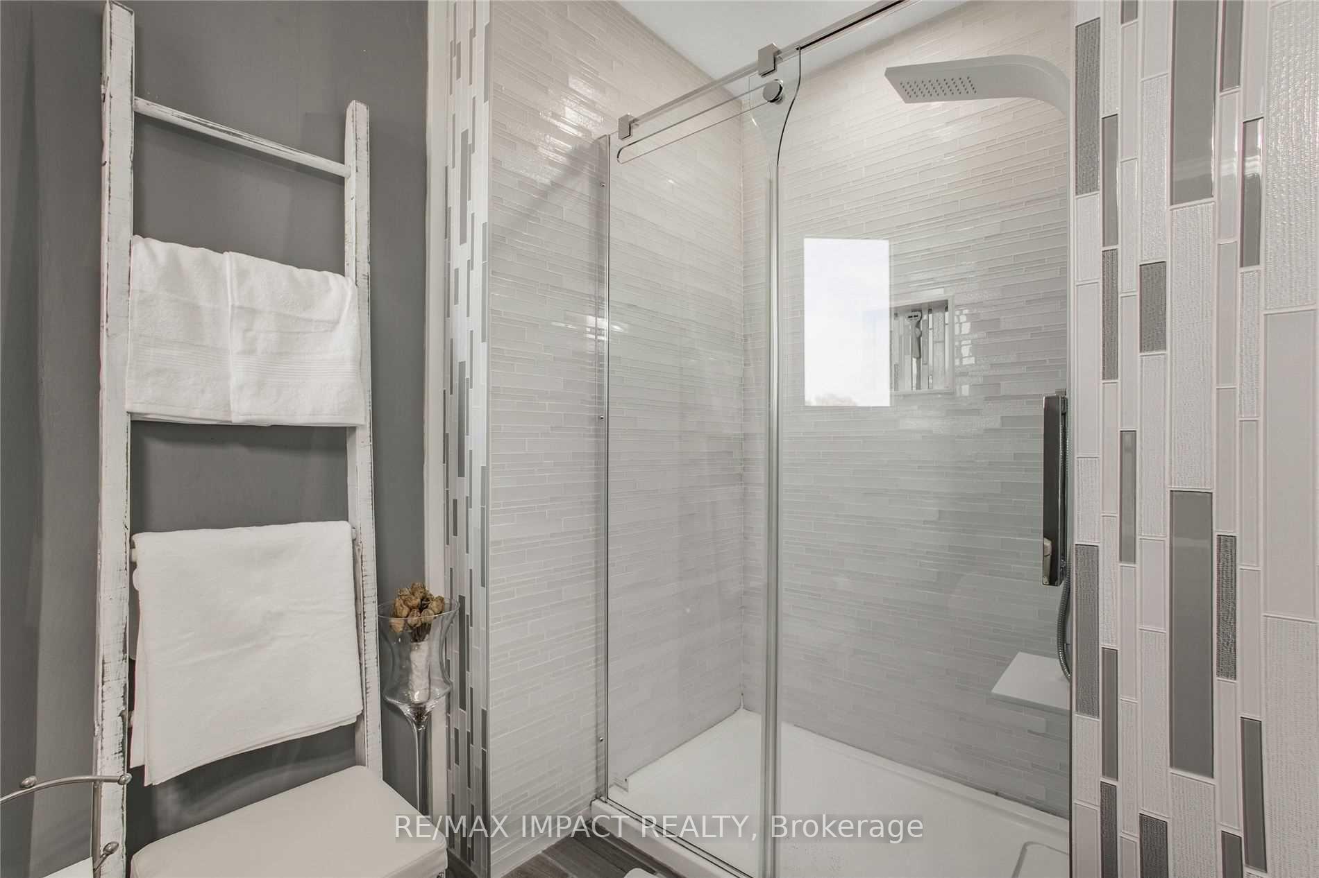Photo 25 of 55 Sandringham Drive, Clarington, Courtice — HOMEH