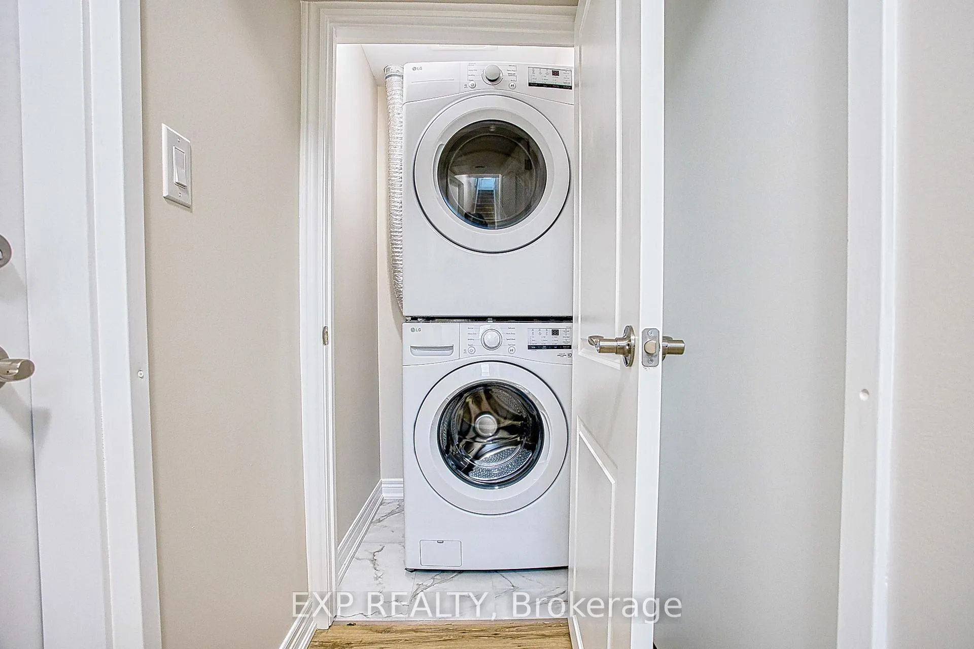 Photo 5 of Unit Lower, 26 Willson Drive, Thorold, Port Robinson — HOMEH