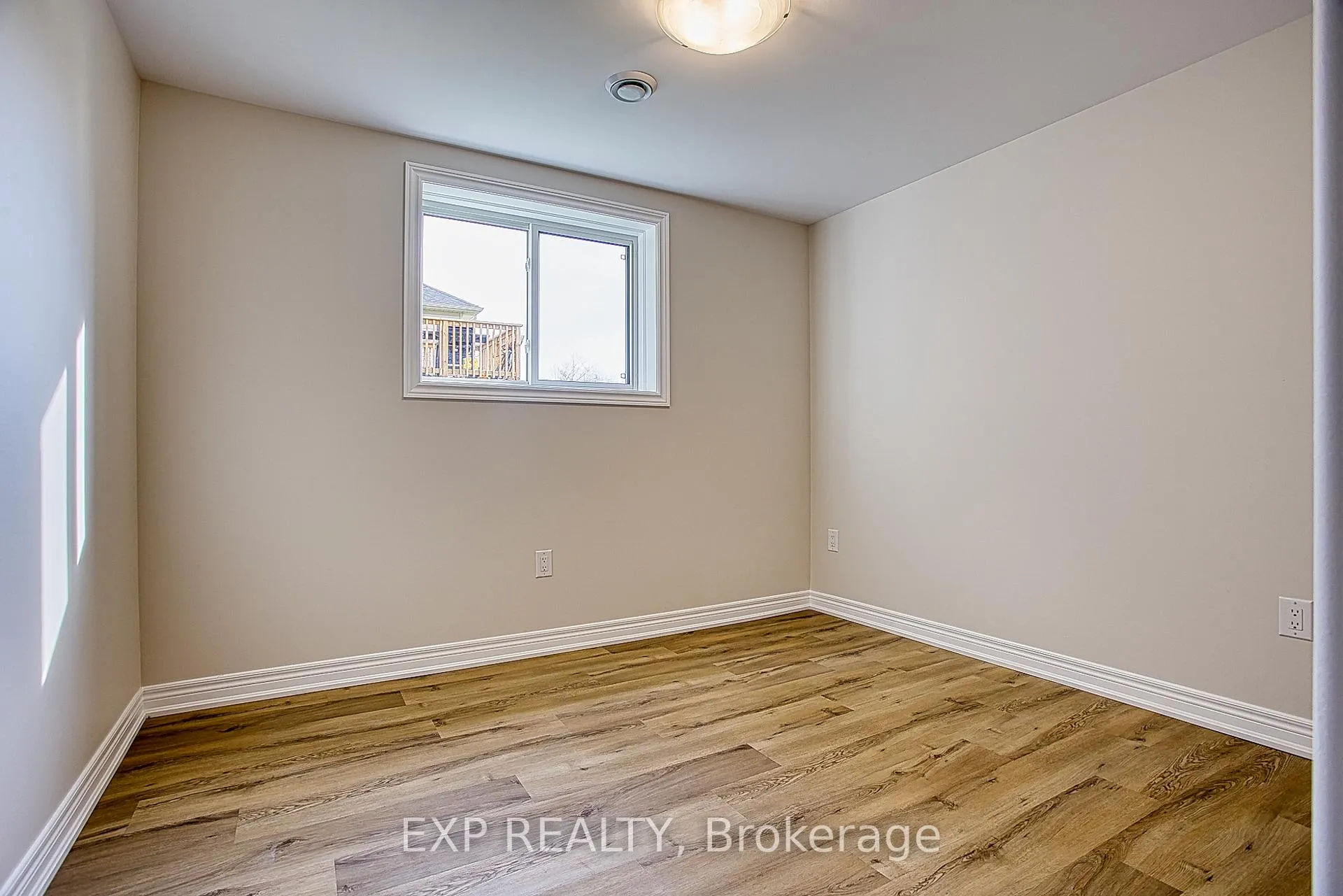 Photo 11 of Unit Lower, 26 Willson Drive, Thorold, Port Robinson — HOMEH