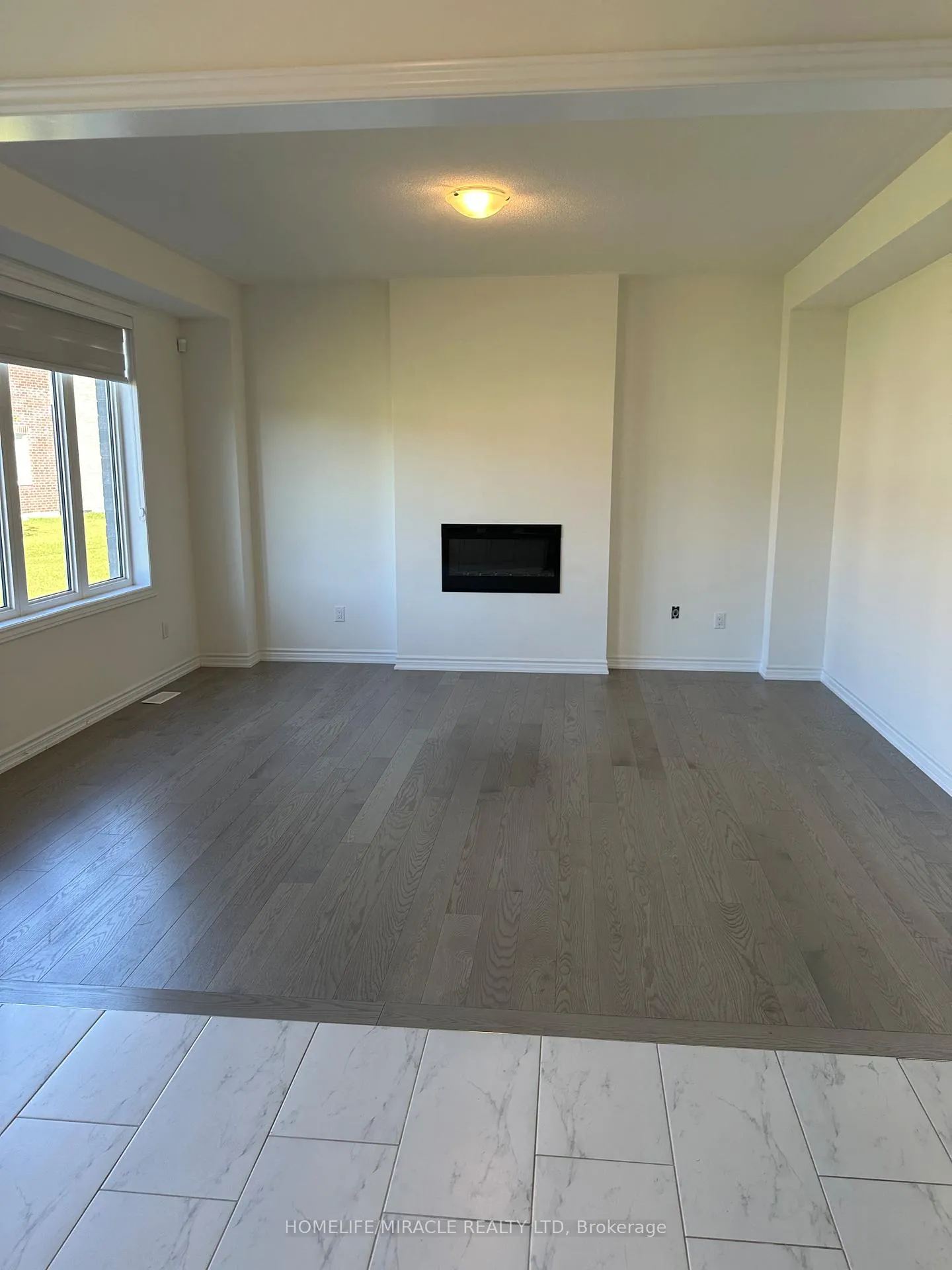 Photo 4 of 49 Nicort Road, Wasaga Beach — HOMEH