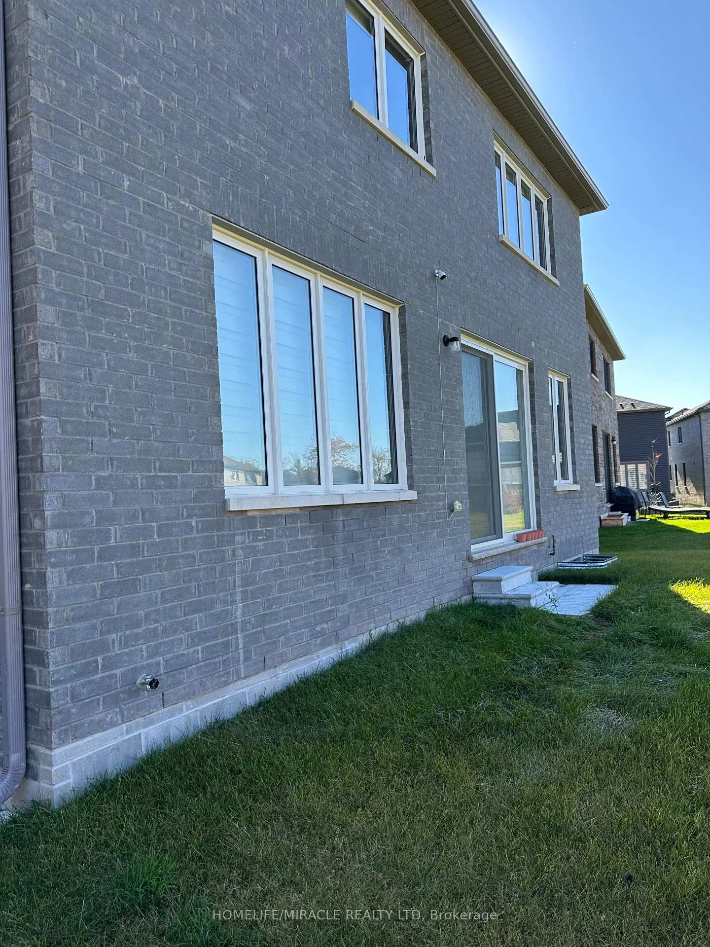 Photo 11 of 49 Nicort Road, Wasaga Beach — HOMEH