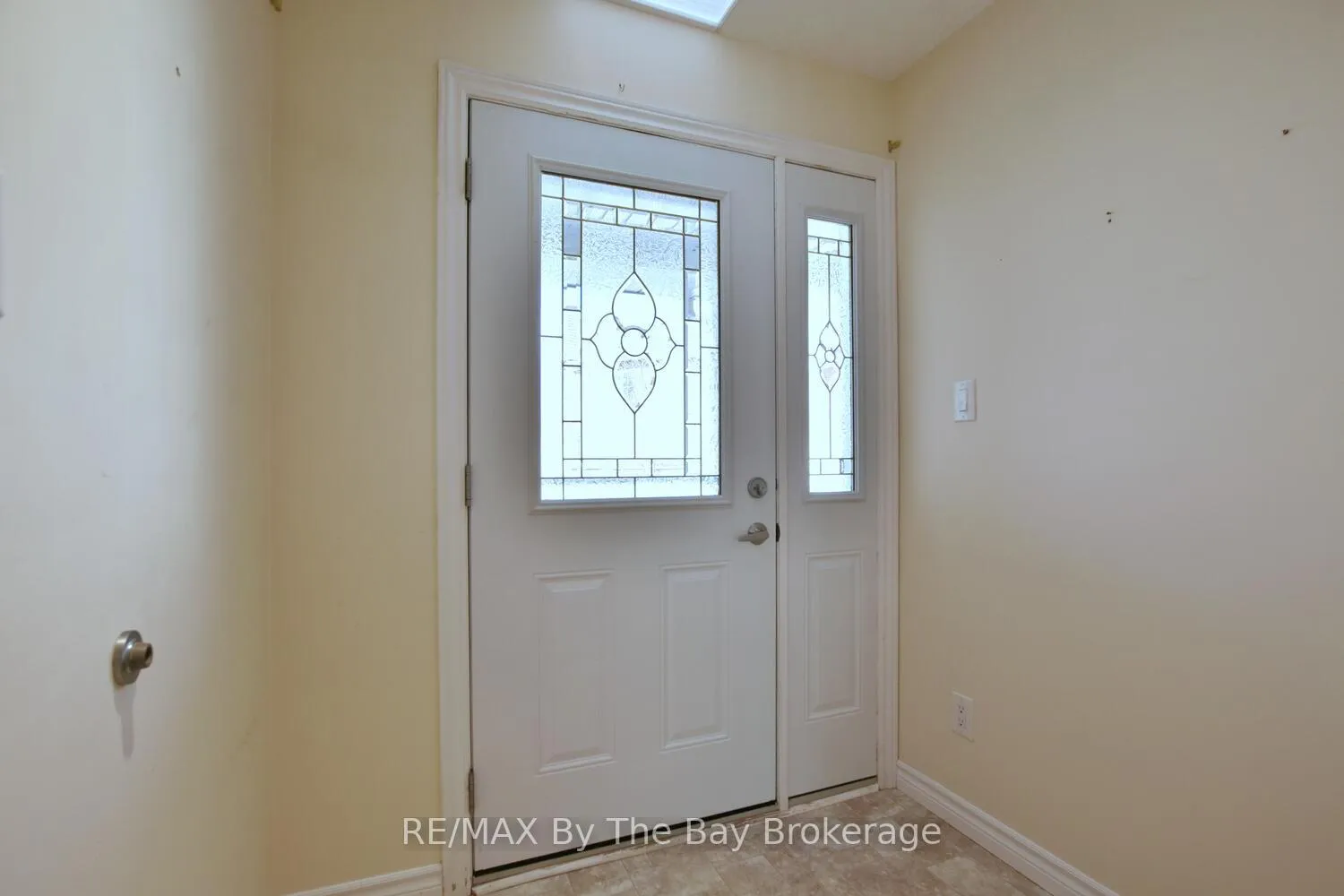 Photo 6 of 142 Meadow Lane, Wasaga Beach — HOMEH