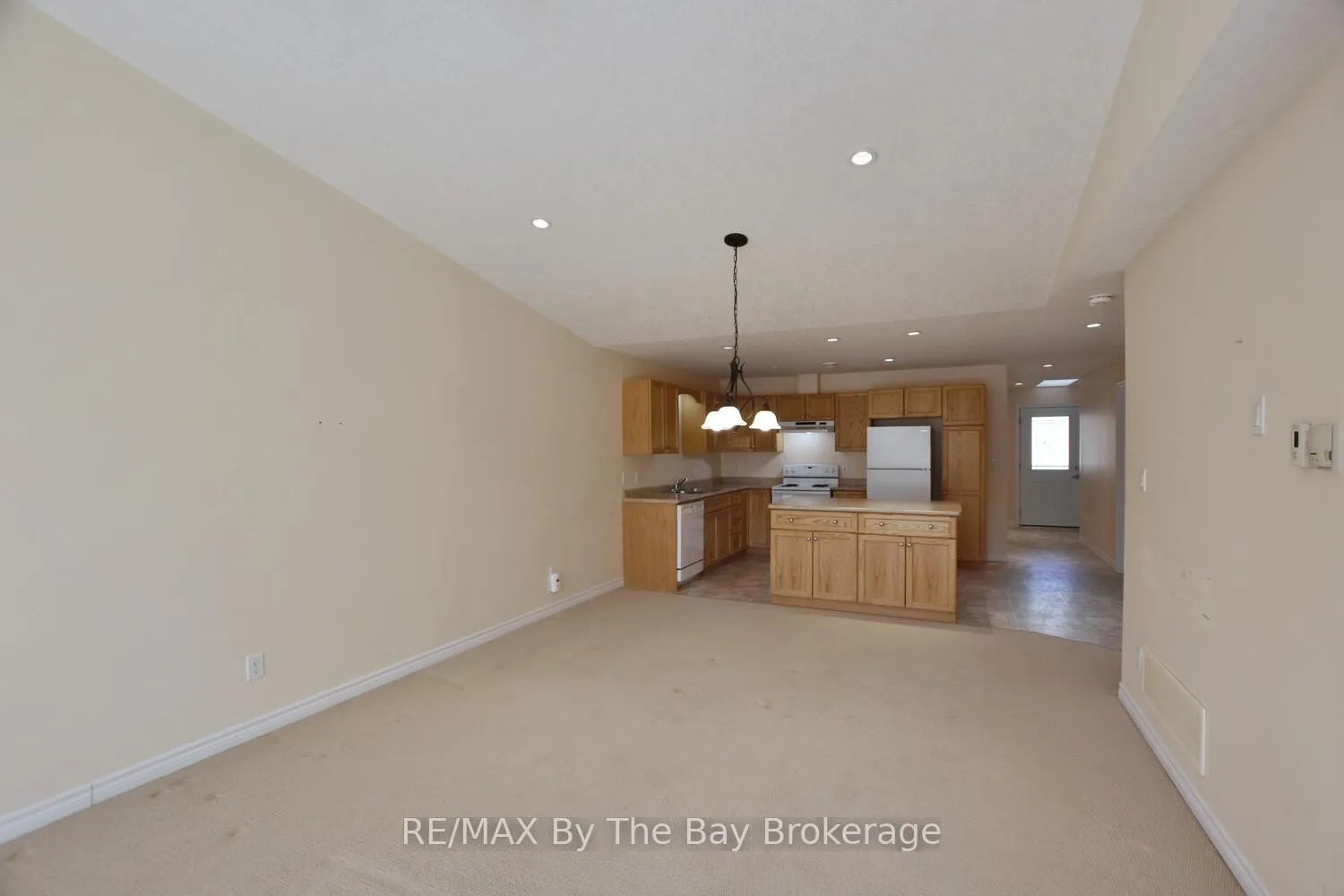 Photo 20 of 142 Meadow Lane, Wasaga Beach — HOMEH