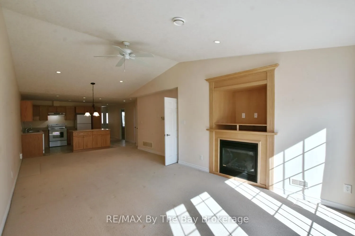 Photo 23 of 142 Meadow Lane, Wasaga Beach — HOMEH