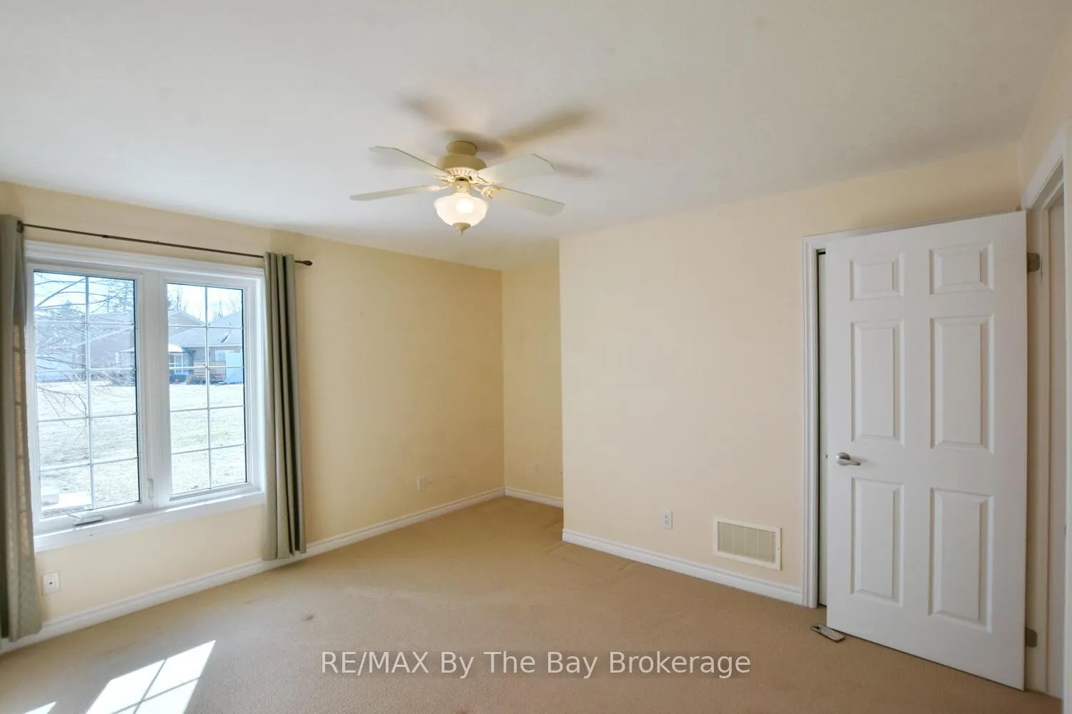 Photo 28 of 142 Meadow Lane, Wasaga Beach — HOMEH