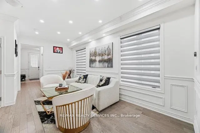 Photo 9 of 24 Benhurst Crescent, Brampton, Northwest Brampton — HOMEH