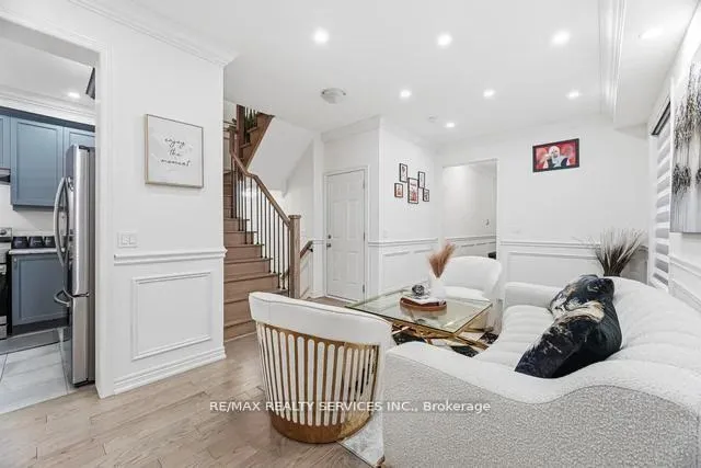 Photo 11 of 24 Benhurst Crescent, Brampton, Northwest Brampton — HOMEH