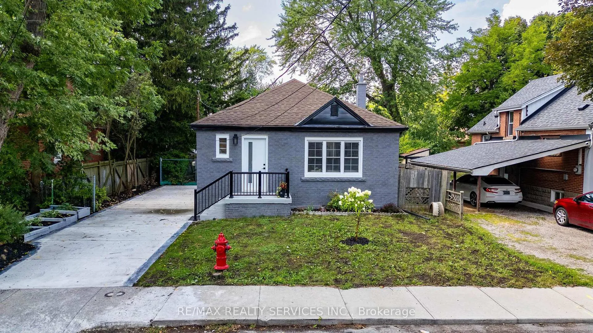Photo 1 of 74 West 3rd Street, Hamilton, Bonnington — HOMEH