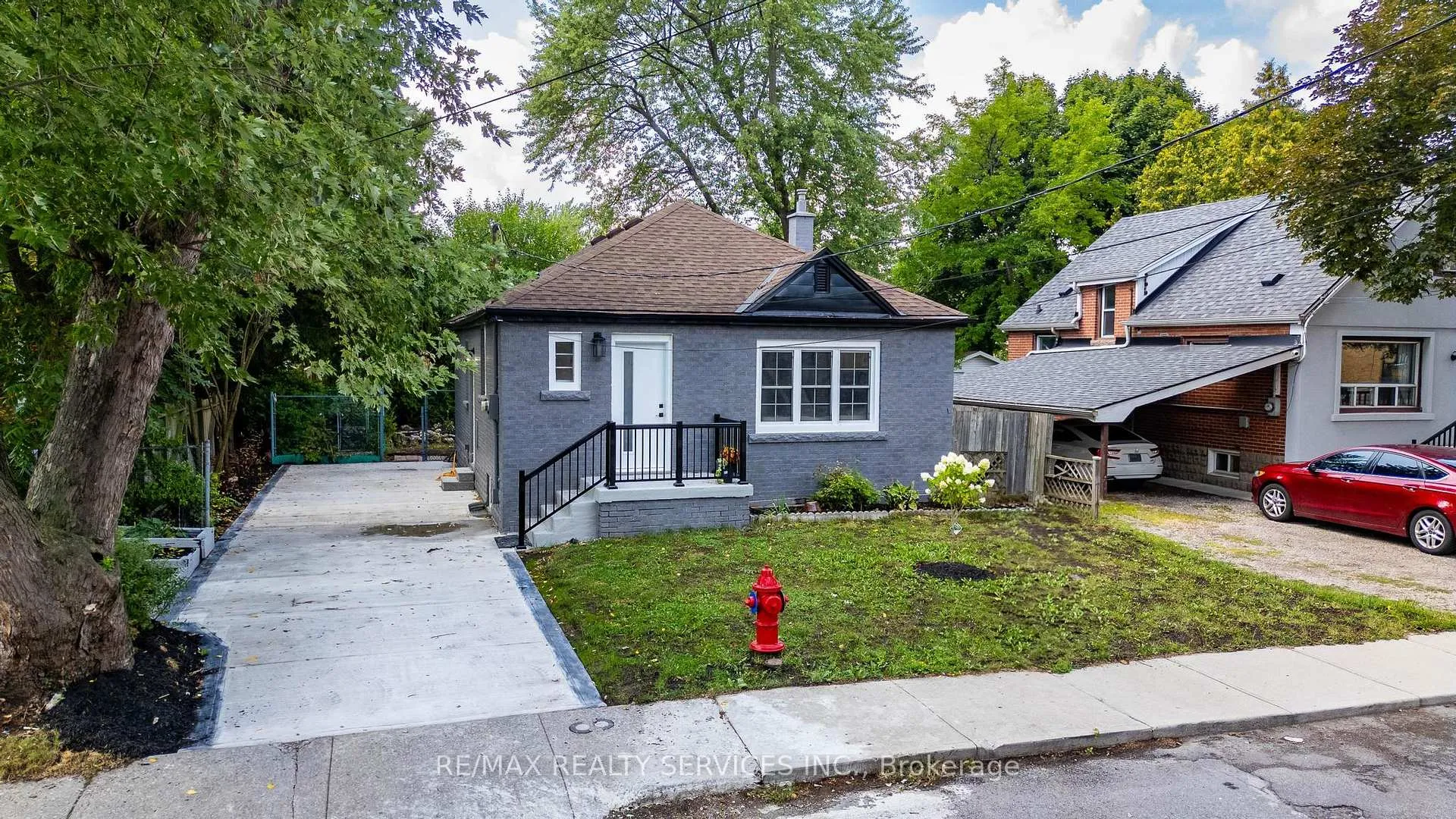 Photo 2 of 74 West 3rd Street, Hamilton, Bonnington — HOMEH