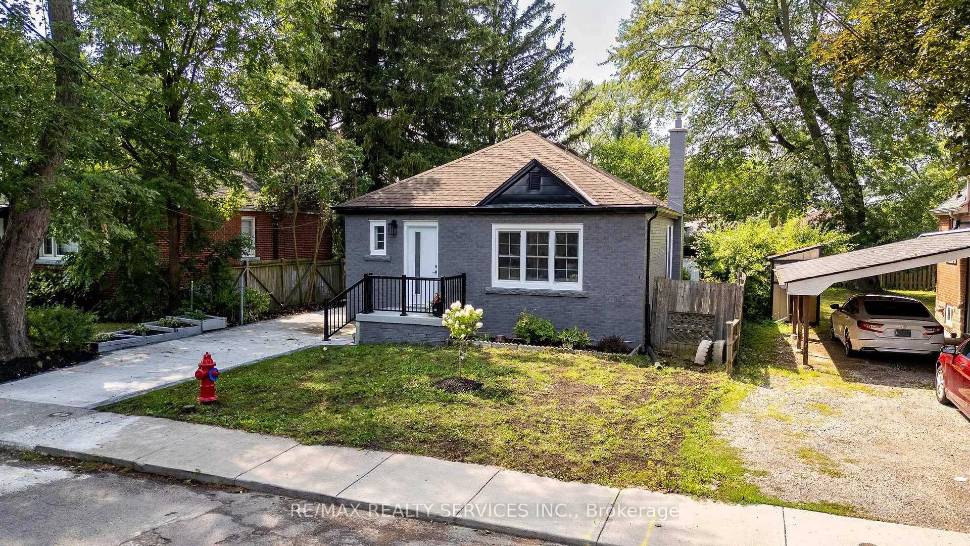 Photo 3 of 74 West 3rd Street, Hamilton, Bonnington — HOMEH